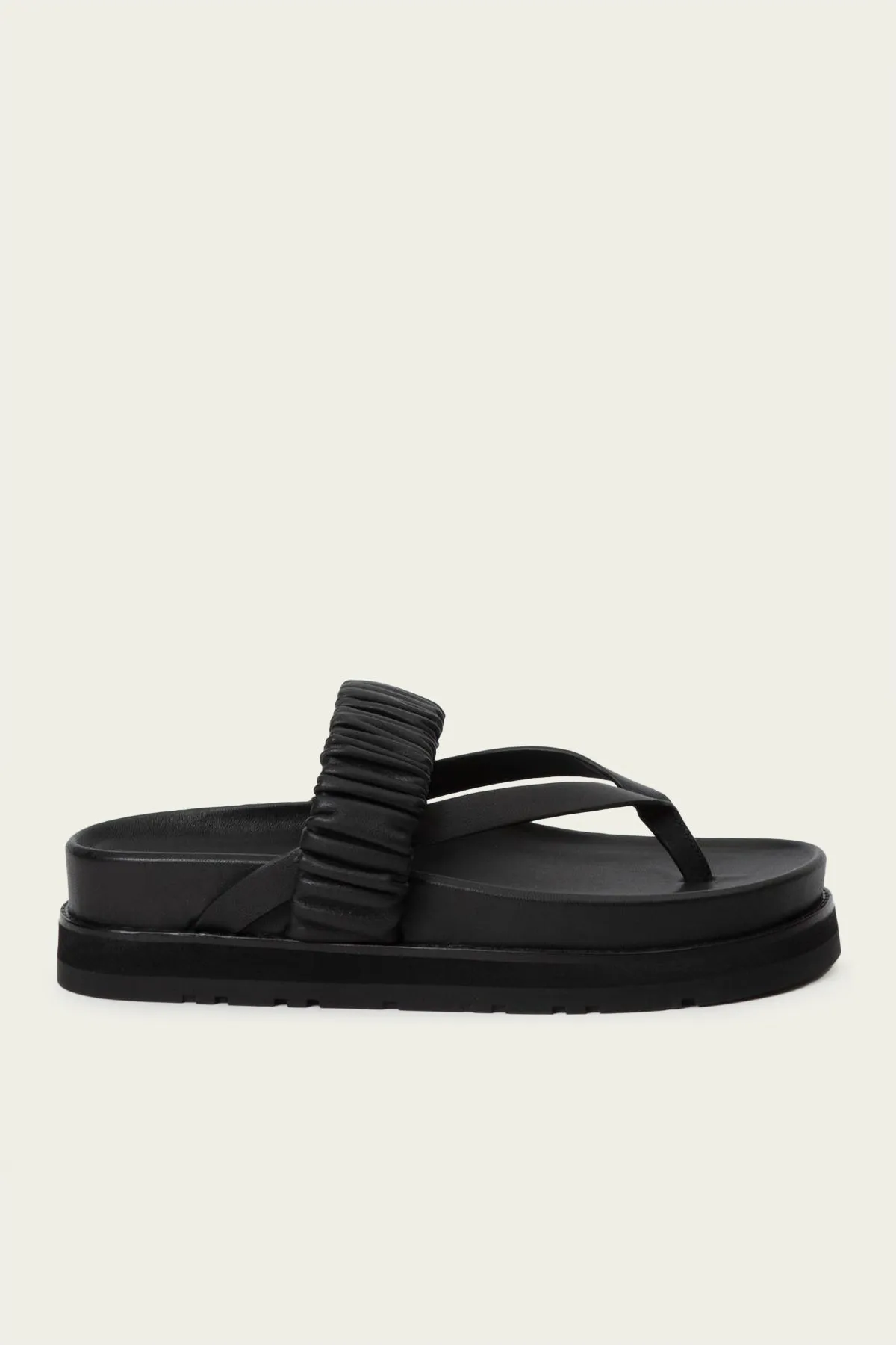 Ari Ruched Elastic Slide in Black