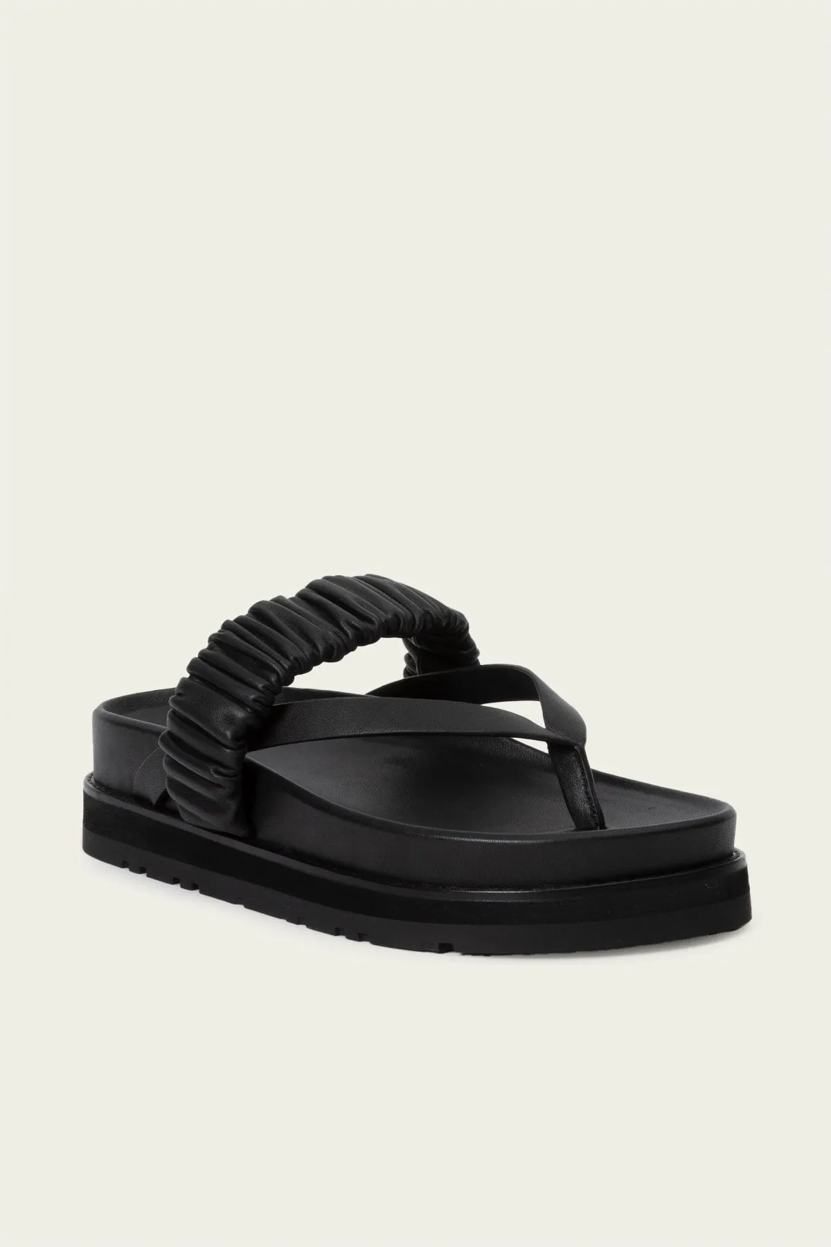 Ari Ruched Elastic Slide in Black