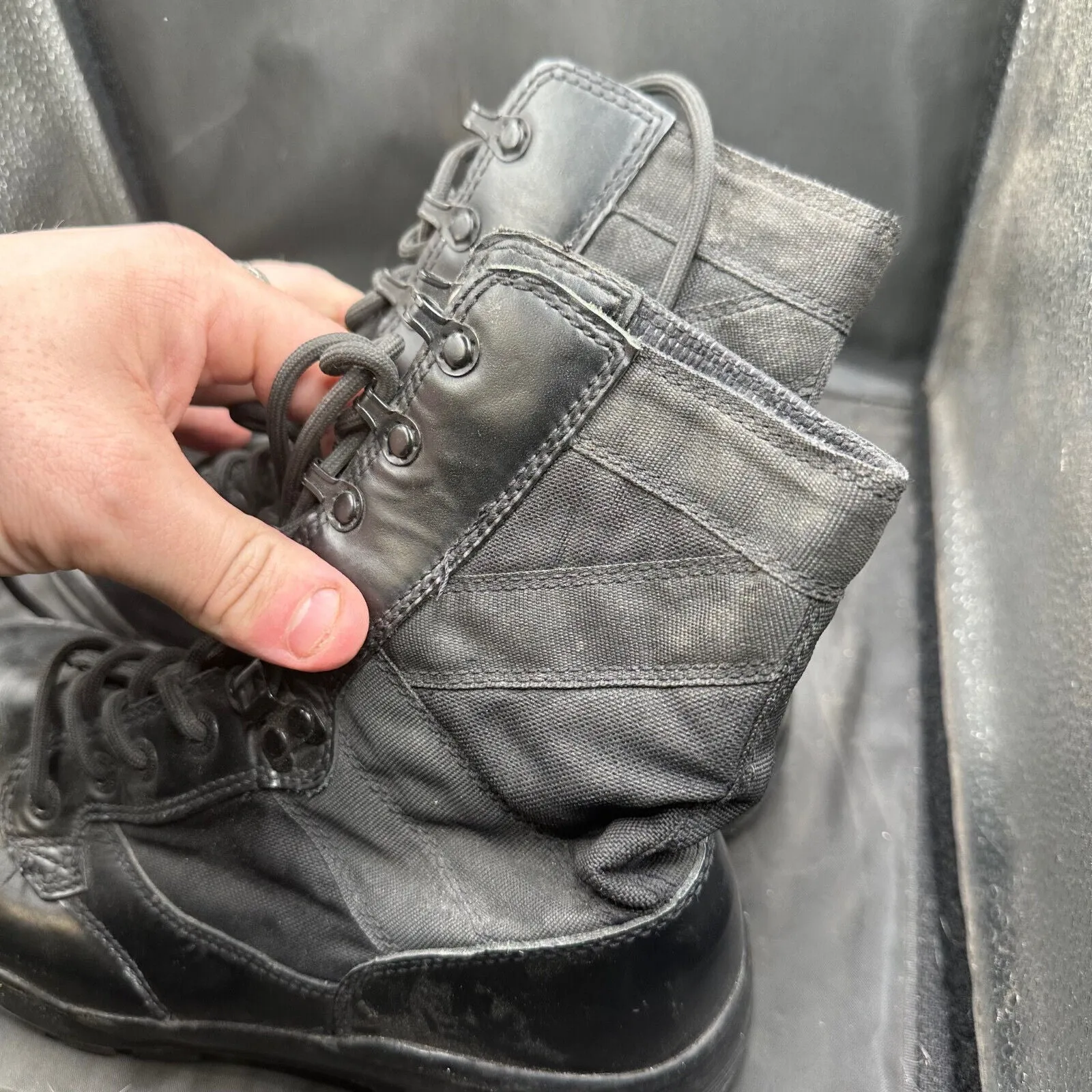 Army Black Leather High Top Magnum Combat Boots - Size EU 41 - UK 7L