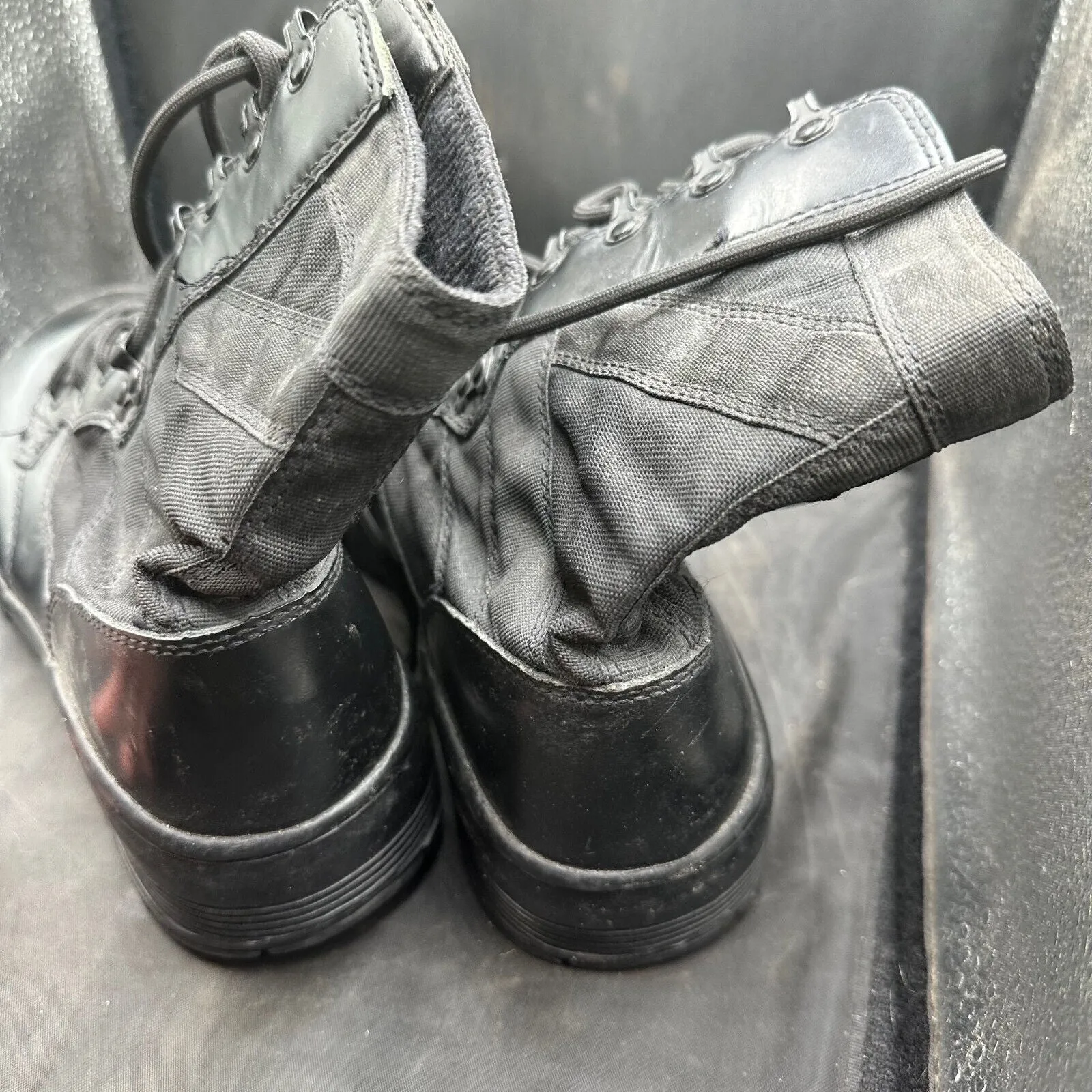 Army Black Leather High Top Magnum Combat Boots - Size EU 41 - UK 7L