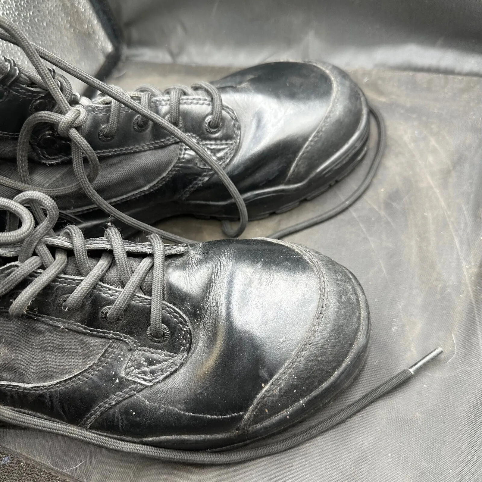 Army Black Leather High Top Magnum Combat Boots - Size EU 41 - UK 7L