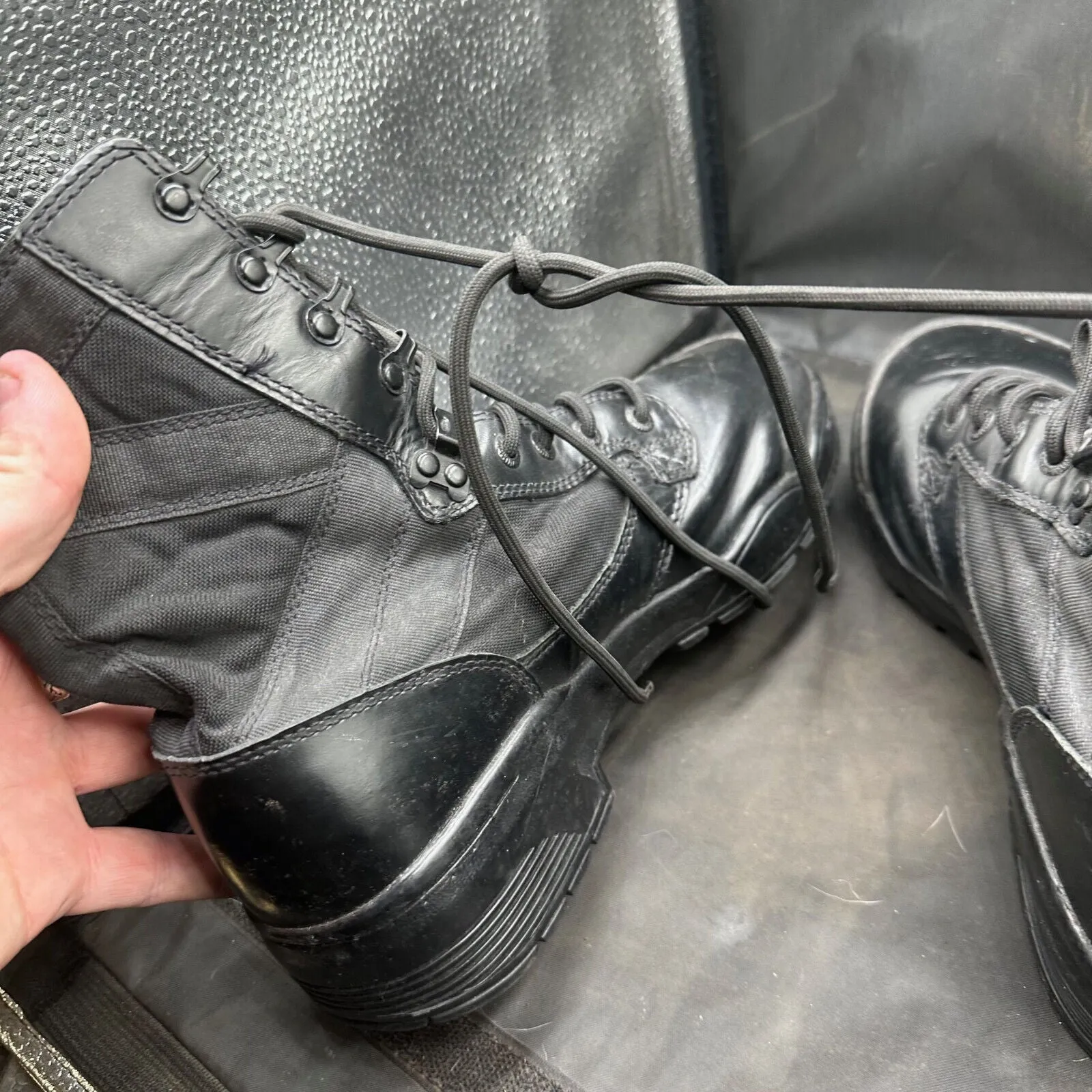 Army Black Leather High Top Magnum Combat Boots - Size EU 41 - UK 7L