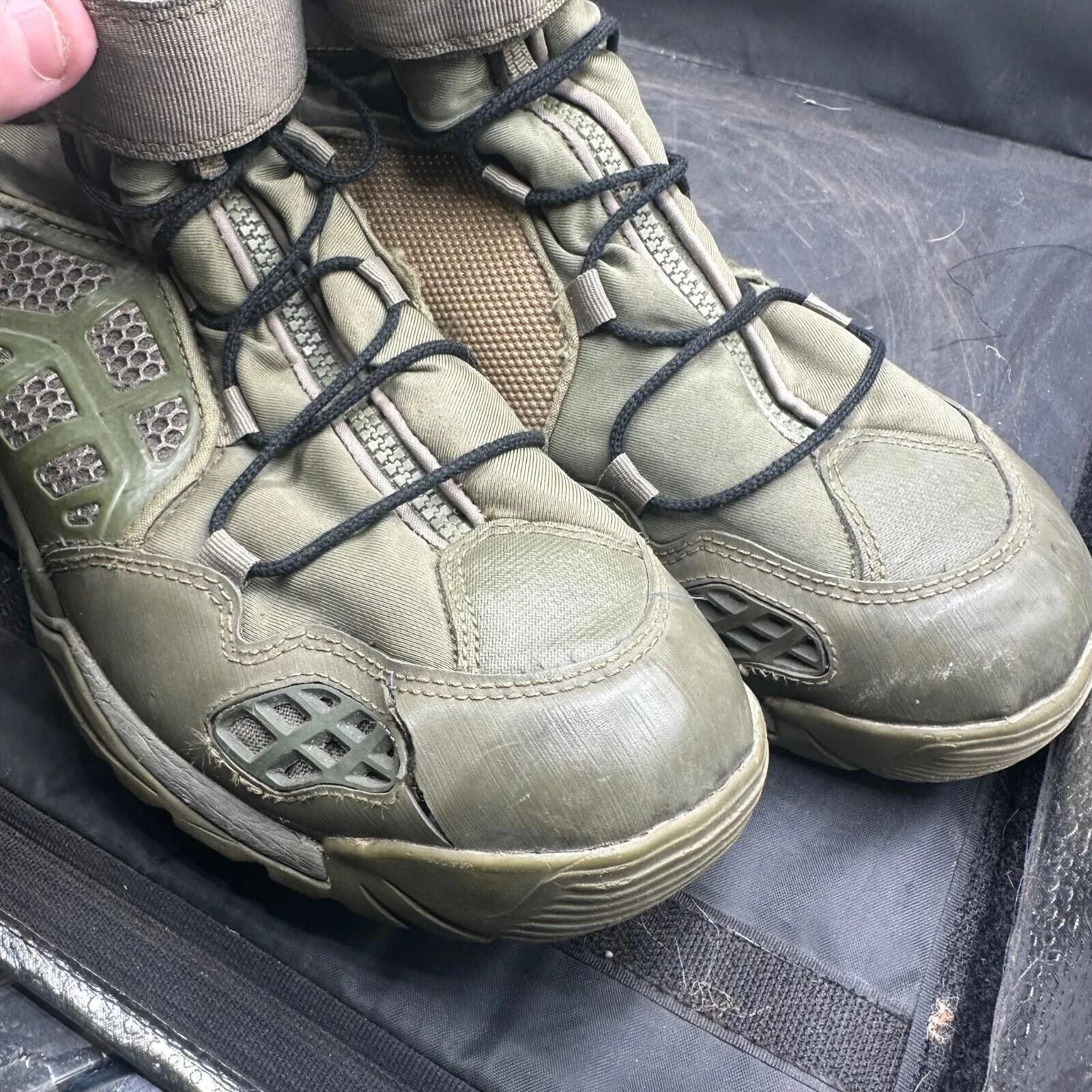 Army Typhoon Magnum Water Spider Combat Boots - Size EU 45 - UK 11