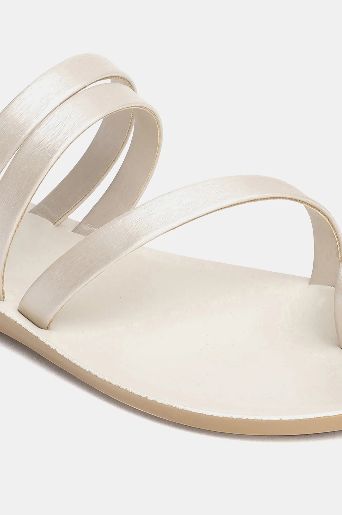 Aurelia Off White Solid Almond Toe Flat-ZKARSYN