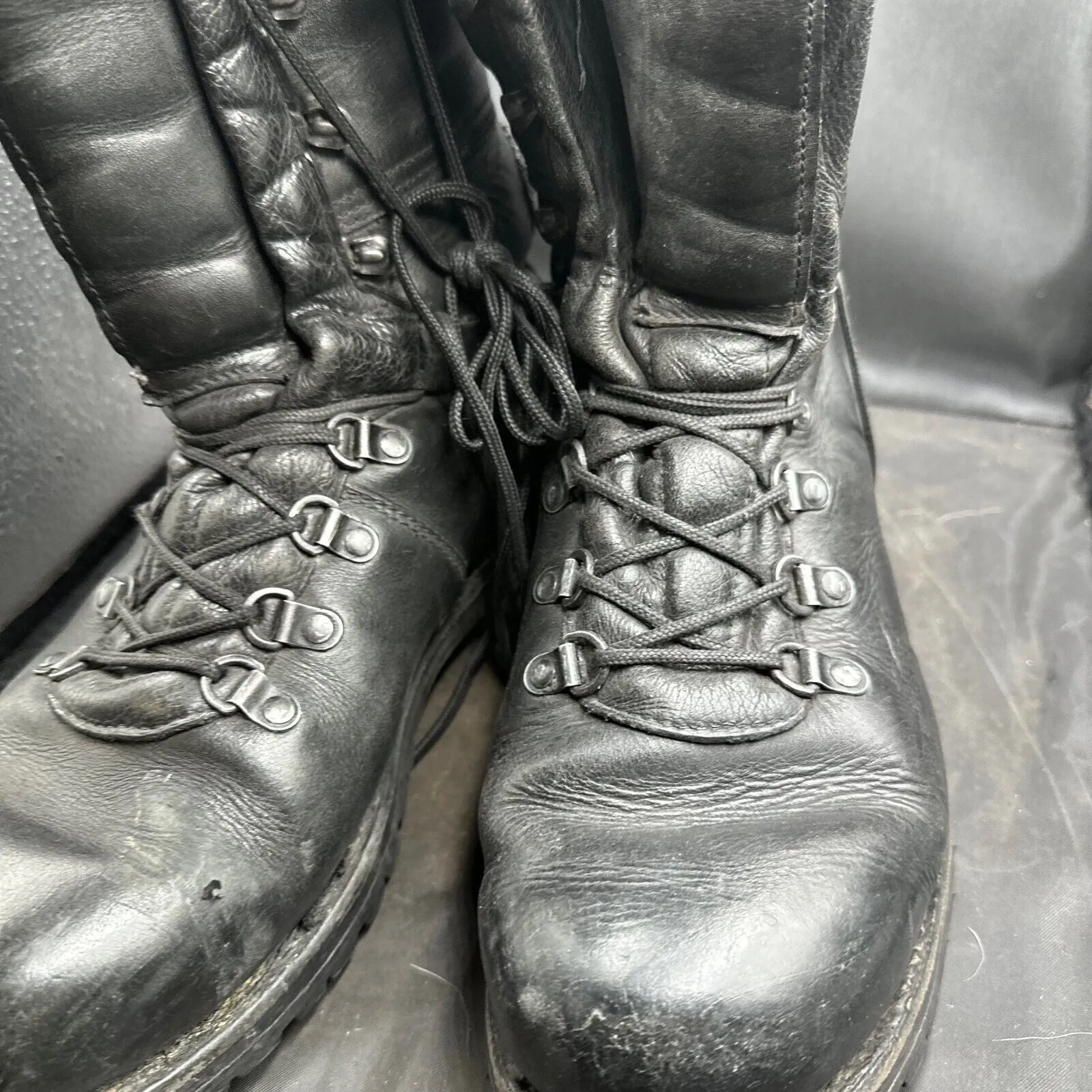 Austrian Army Black Leather Army Combat Boots - Size EU 43 - UK 9