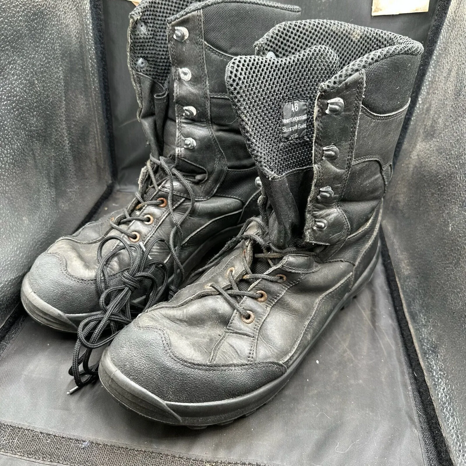 Austrian Army Black Leather Army Combat Boots - Size EU 45 - UK 10.5