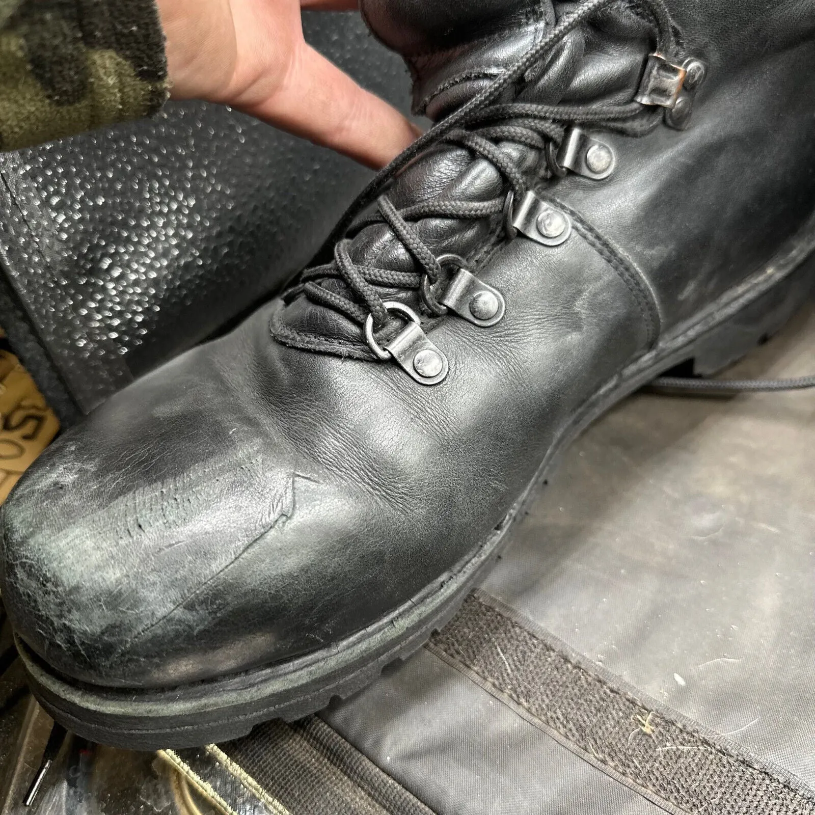 Austrian Army Black Leather Army Combat Boots - Size EU 45 - UK 10.5