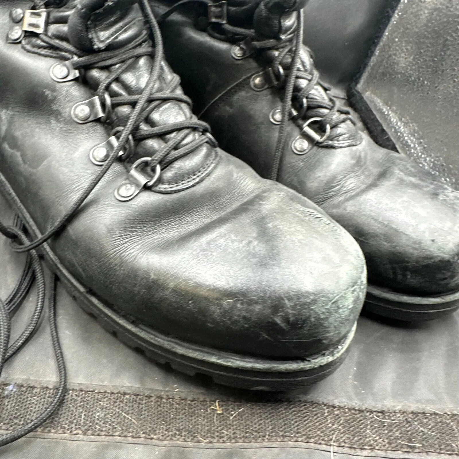 Austrian Army Black Leather Army Combat Boots - Size EU 45 - UK 10.5