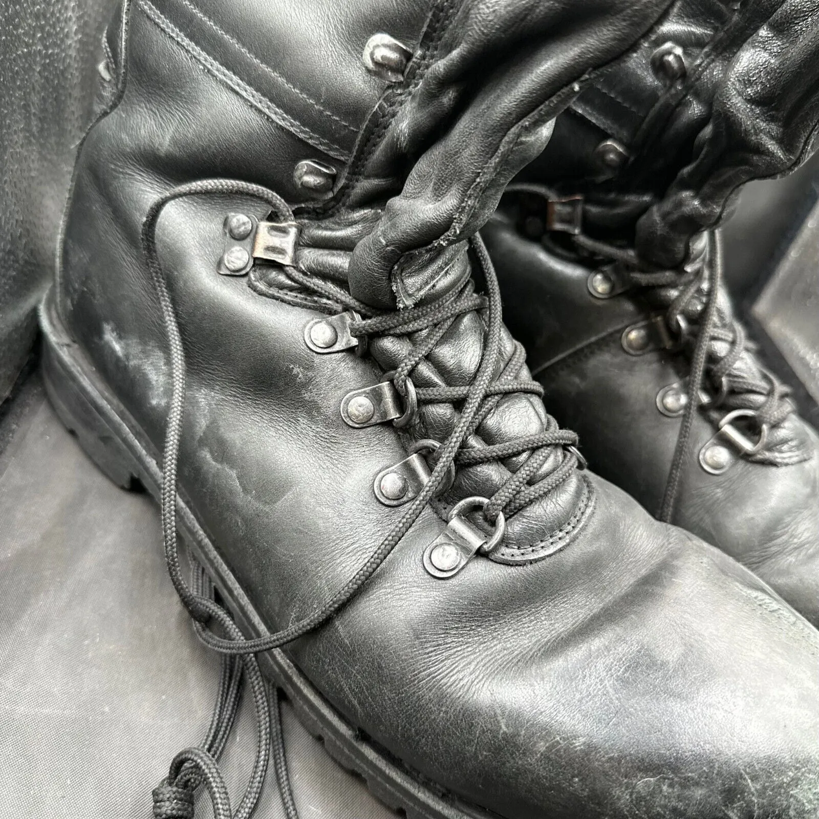 Austrian Army Black Leather Army Combat Boots - Size EU 45 - UK 10.5