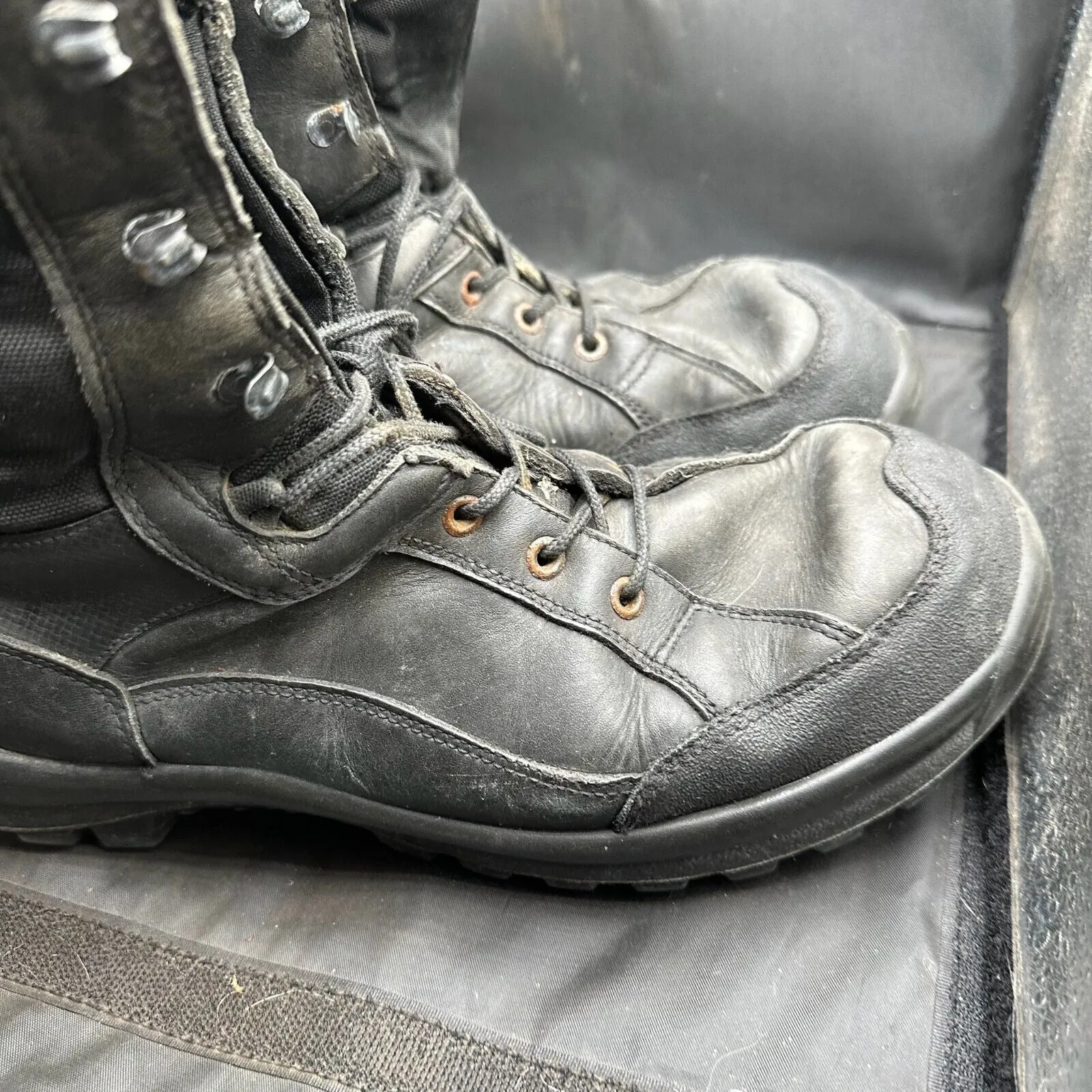 Austrian Army Black Leather Army Combat Boots - Size EU 45 - UK 10.5