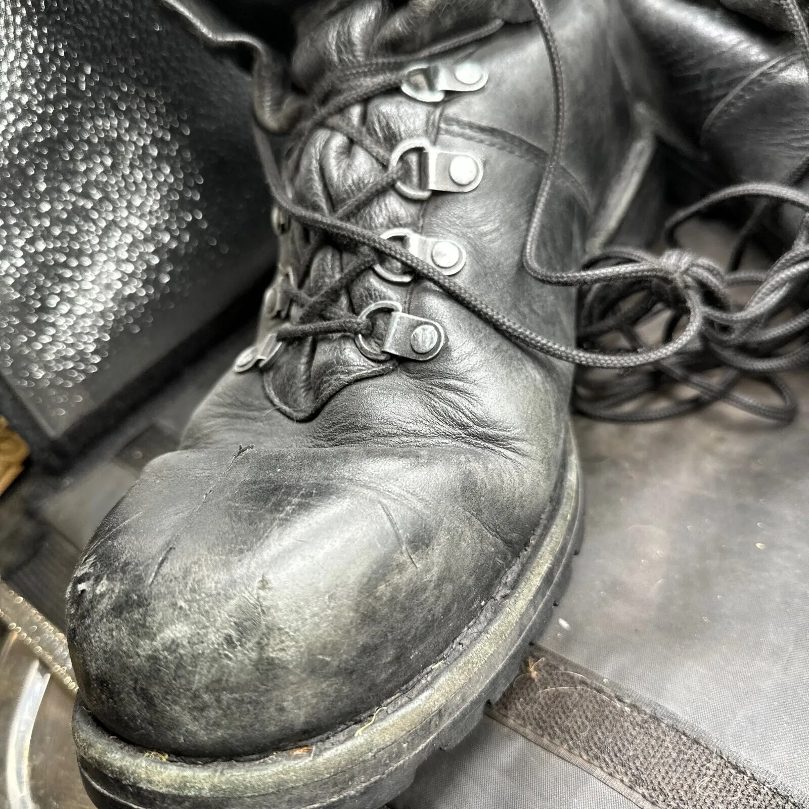 Austrian Army Black Leather Army Combat Boots - Size EU 46 - UK 11