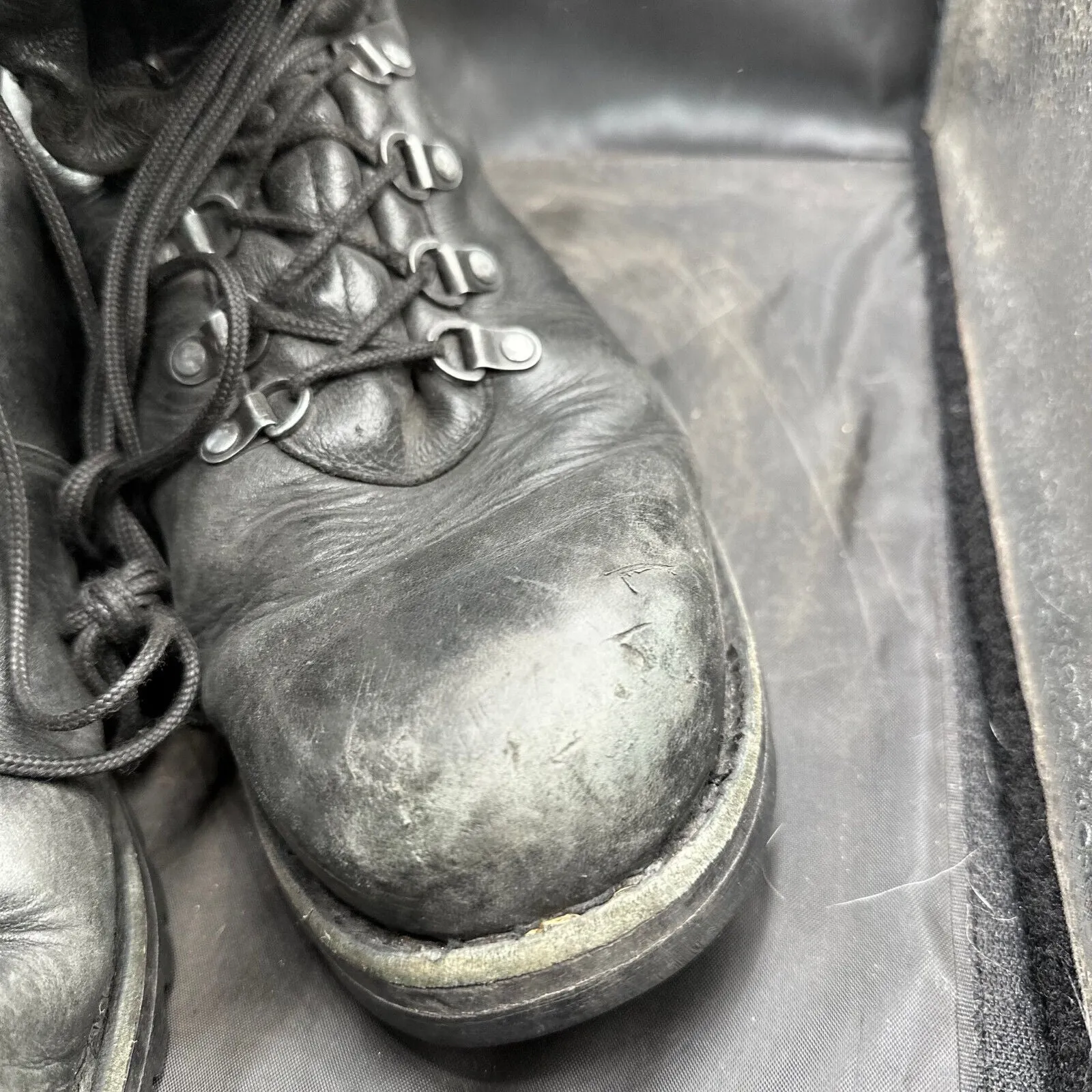 Austrian Army Black Leather Army Combat Boots - Size EU 46 - UK 11