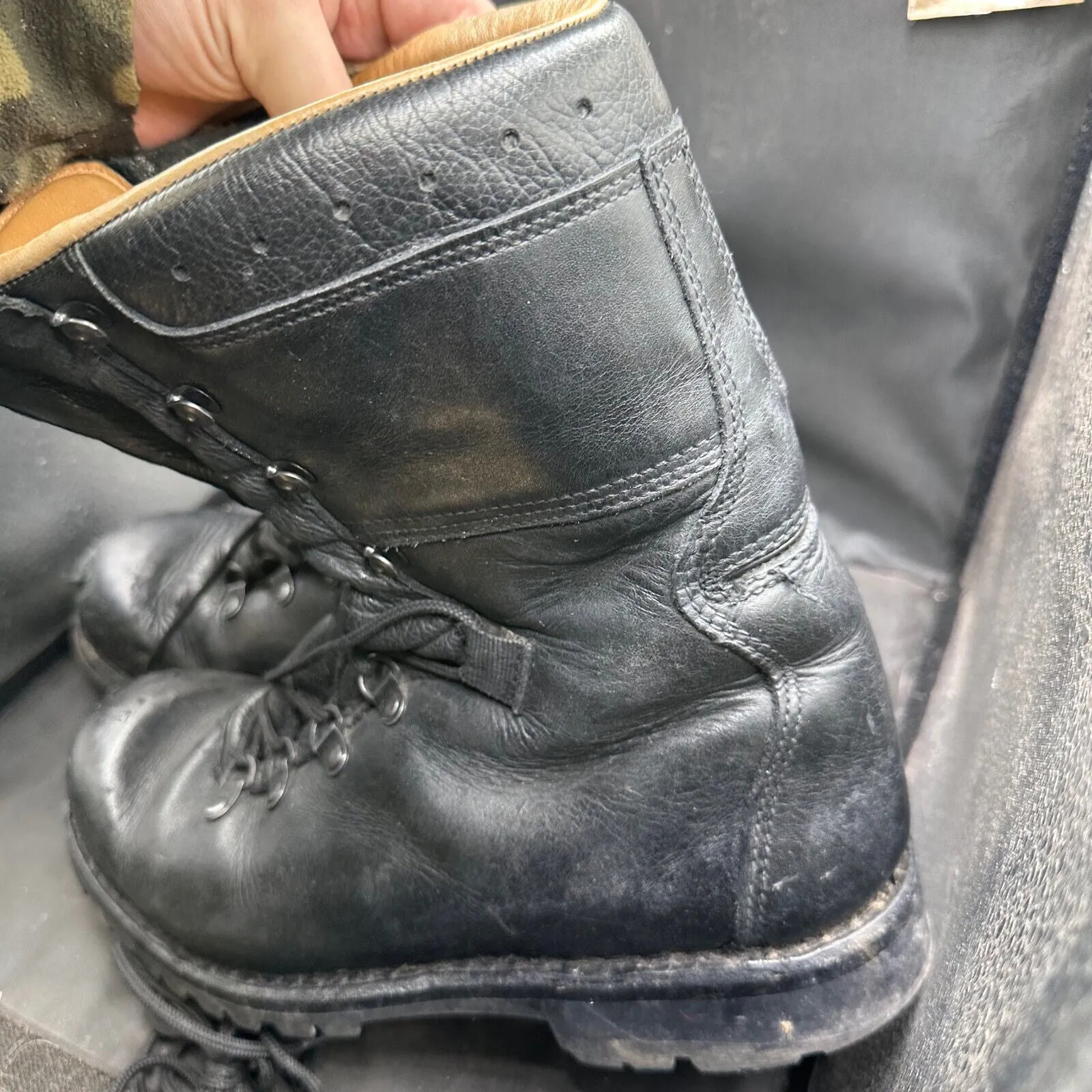 Austrian Army Black Leather Heavy Duty Combat Boots - Size EU 43 - UK 9