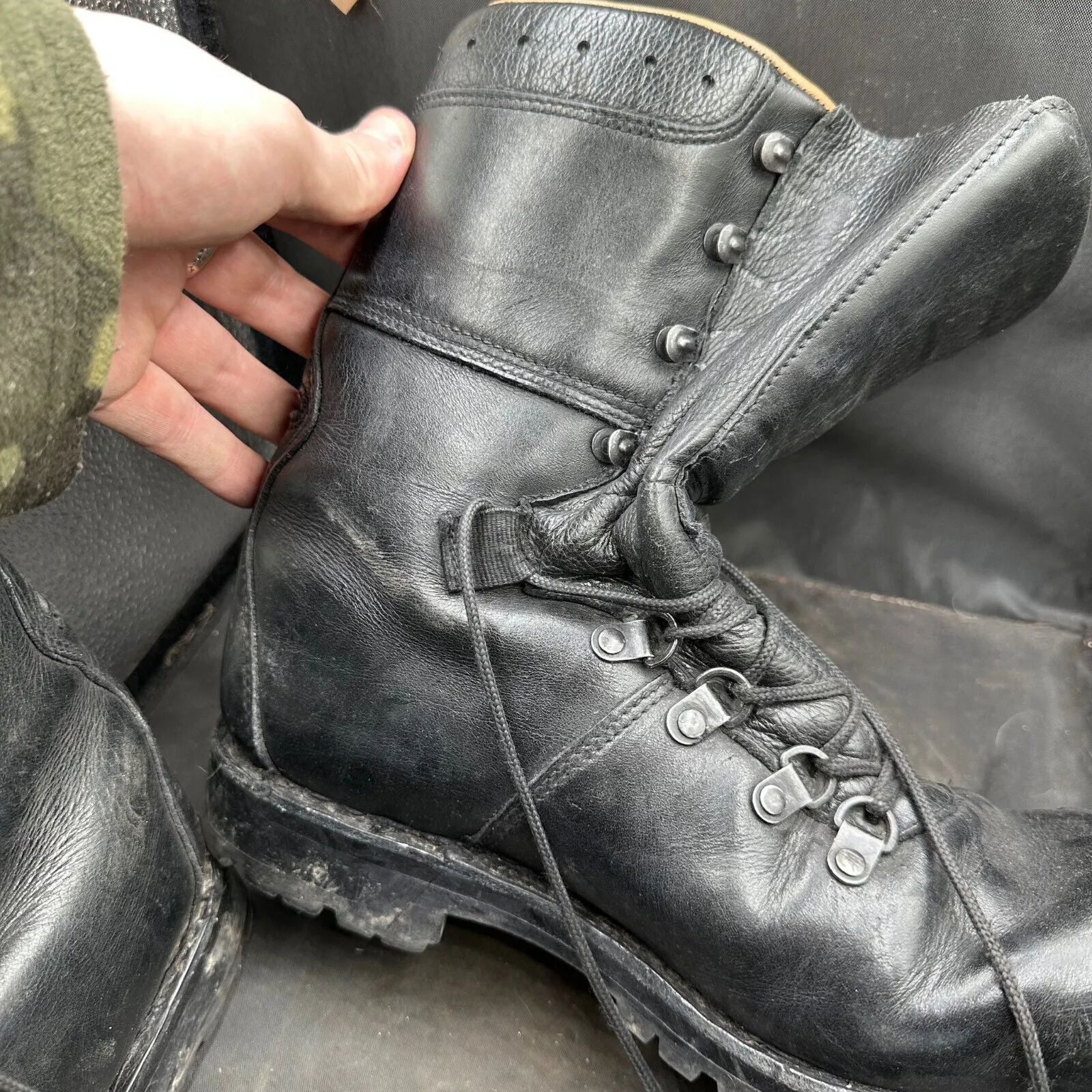 Austrian Army Black Leather Heavy Duty Combat Boots - Size EU 43 - UK 9