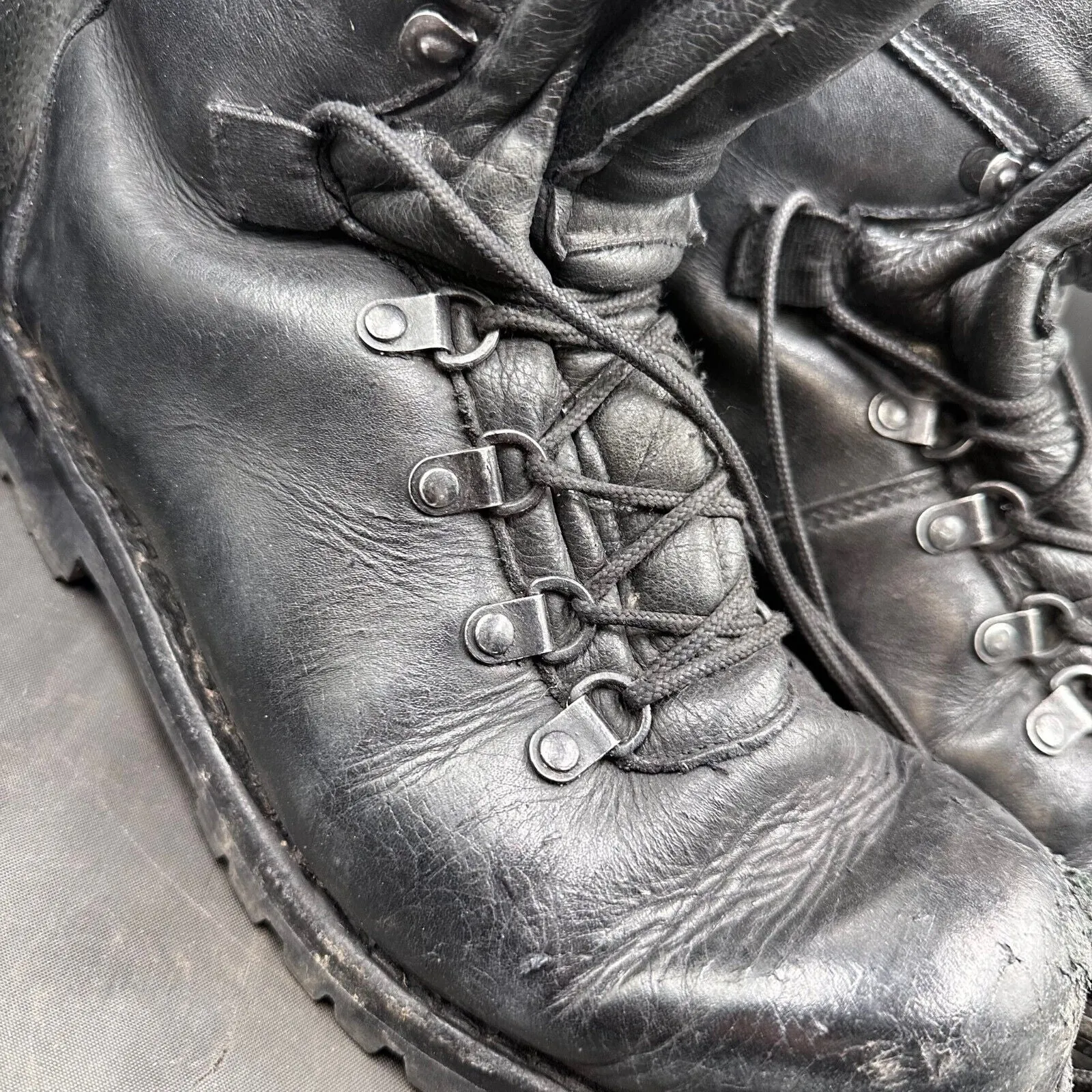 Austrian Army Black Leather Heavy Duty Combat Boots - Size EU 43 - UK 9