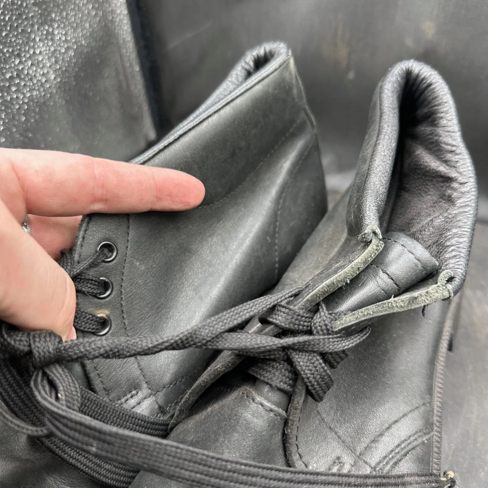 British Army Black Leather Safety / Combat Boots - Size EU 43 - UK 9