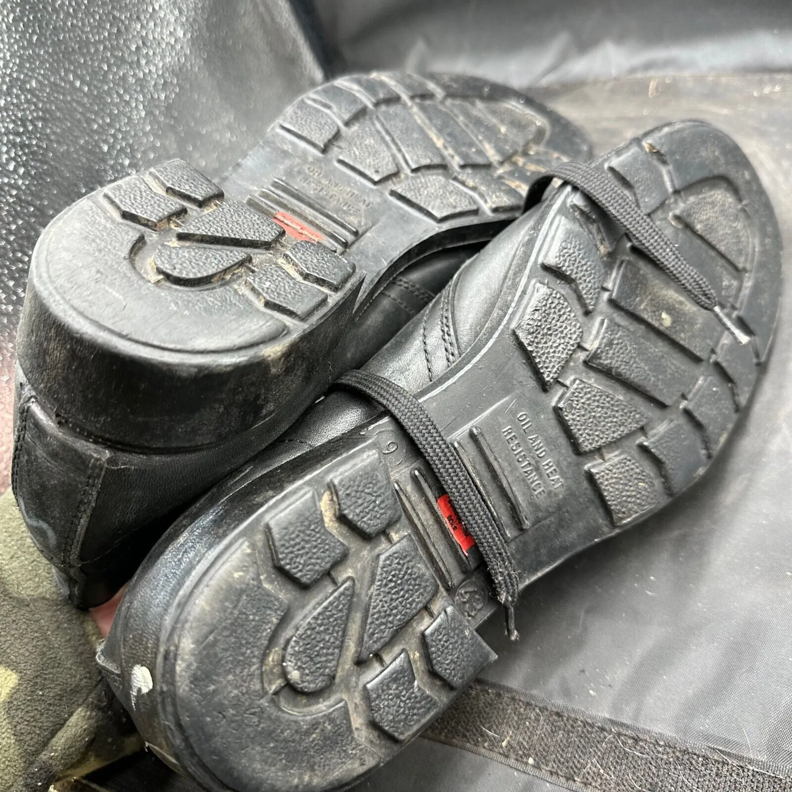 British Army Black Leather Safety / Combat Boots - Size EU 43 - UK 9