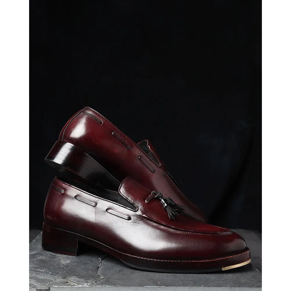 Burgundy Mirror Glossed Classic Loafers with Black Leather Tassels   Metal Toe Plate