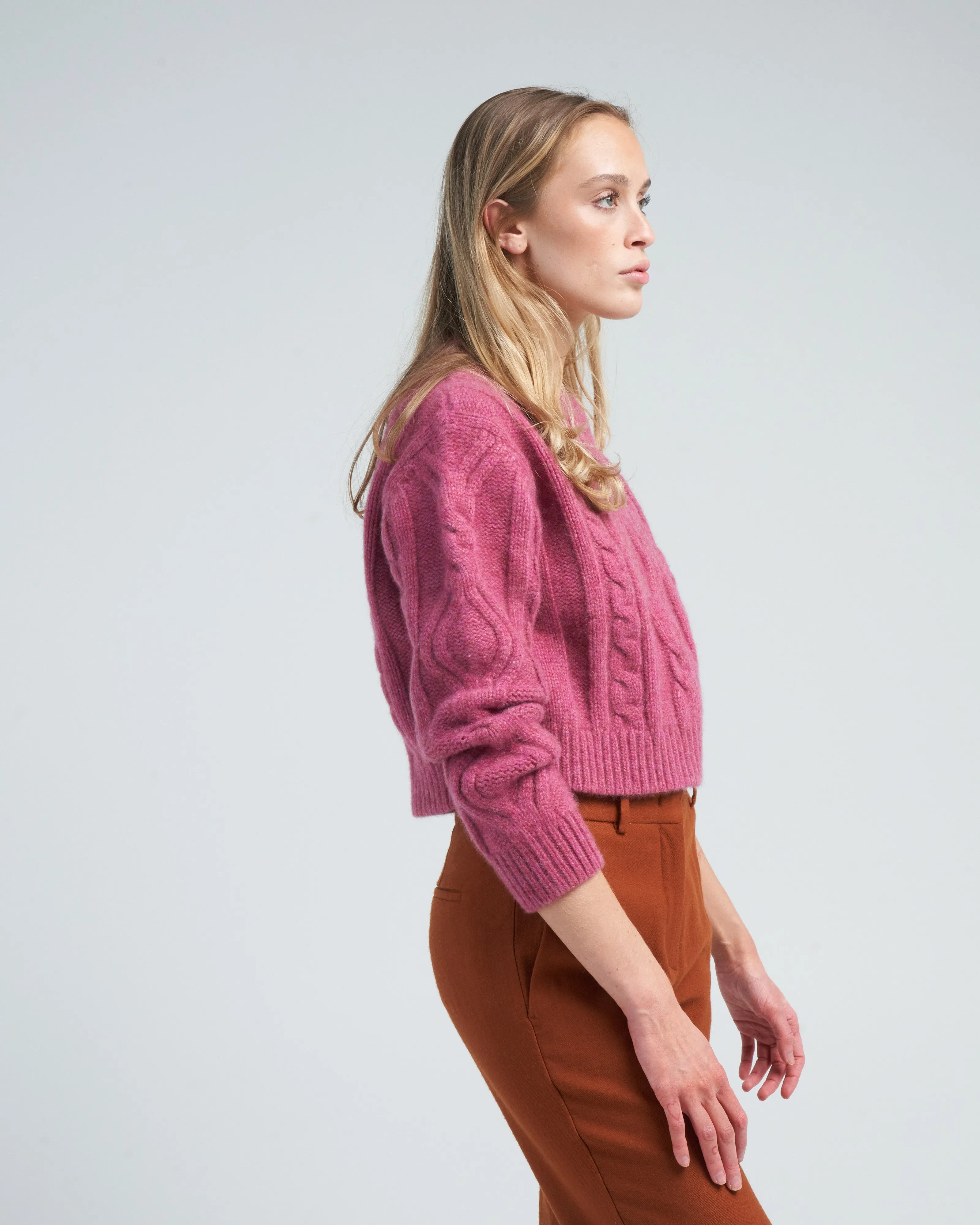 cable knit cropped crew - plum