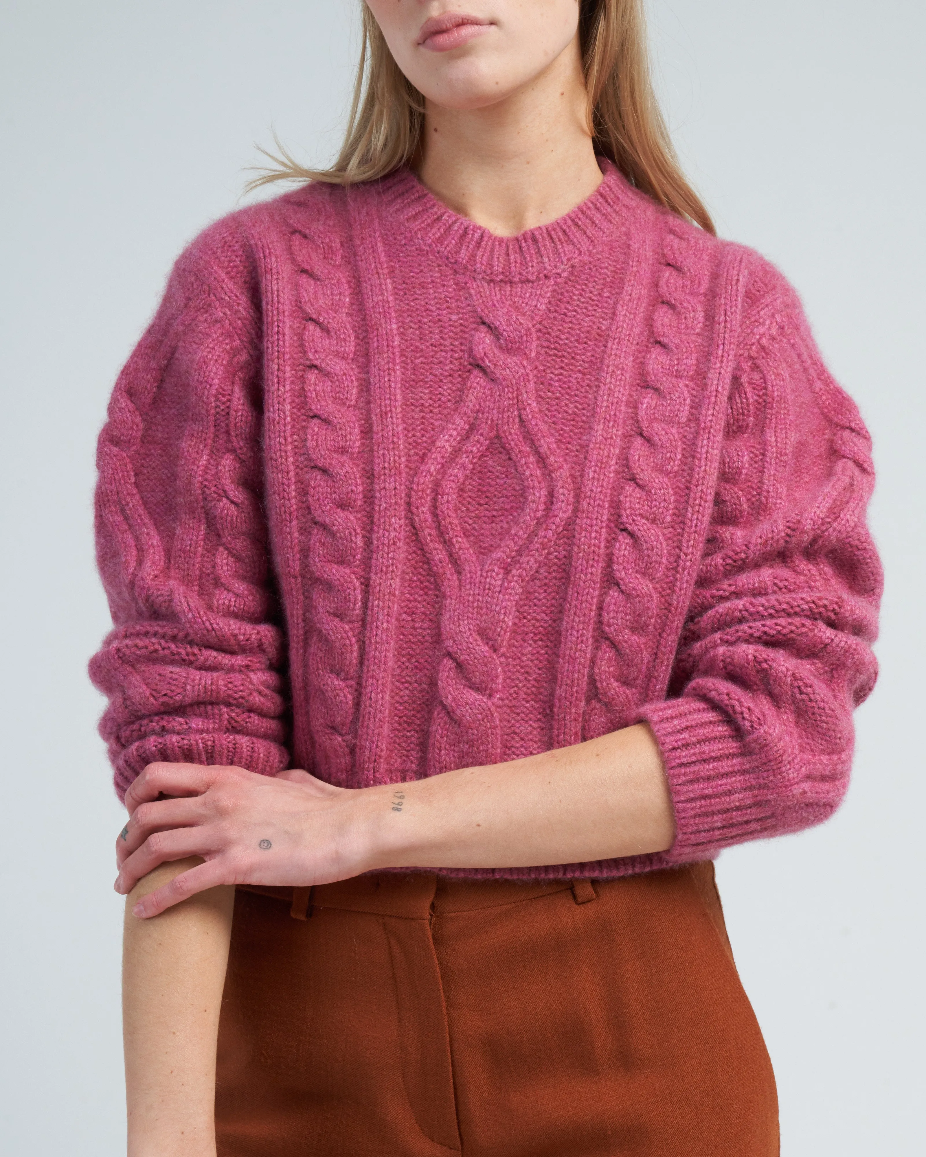 cable knit cropped crew - plum