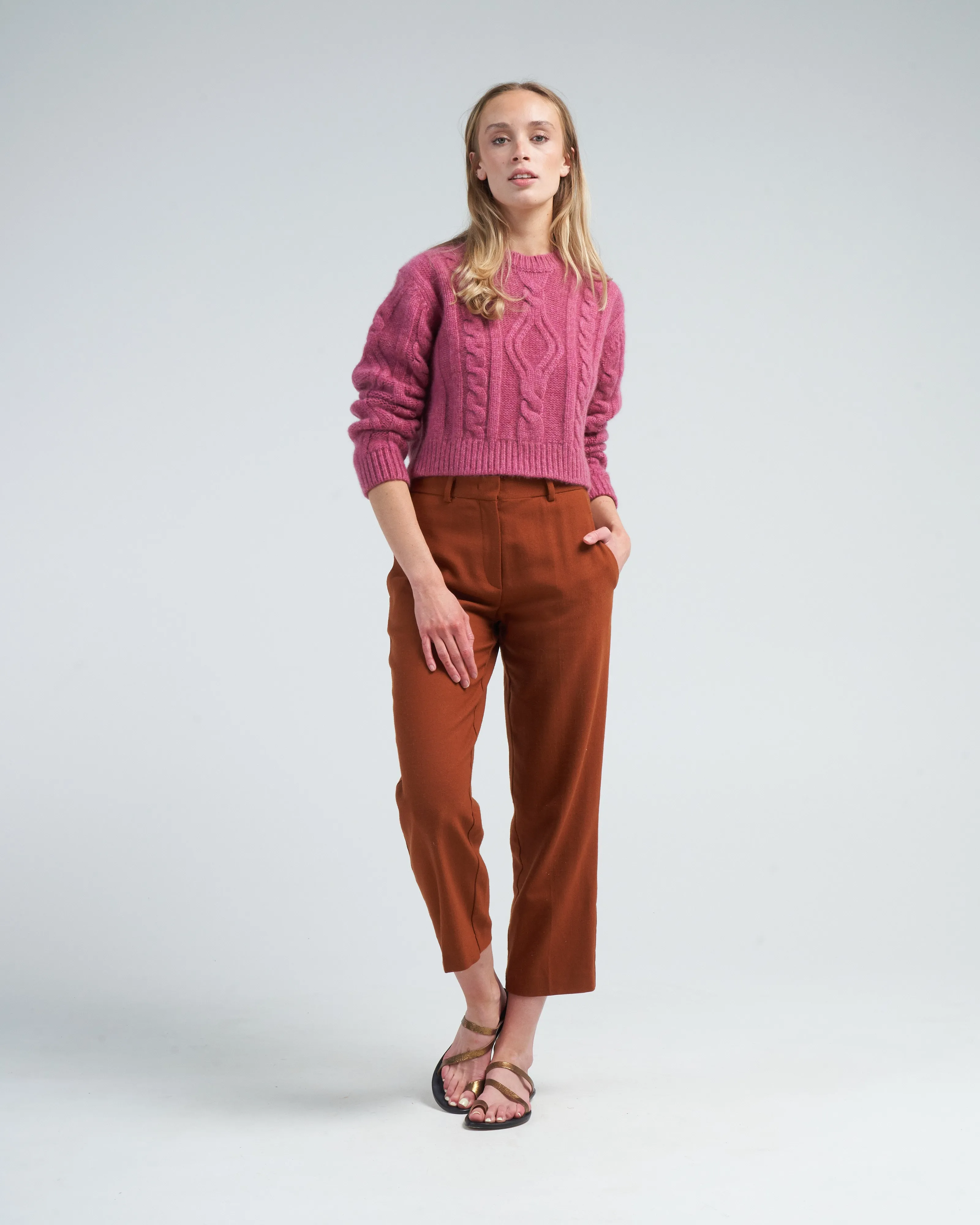cable knit cropped crew - plum