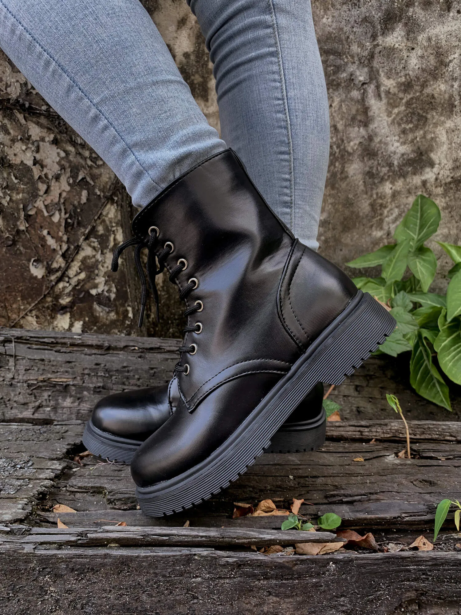 Classic Martin Boot - Black