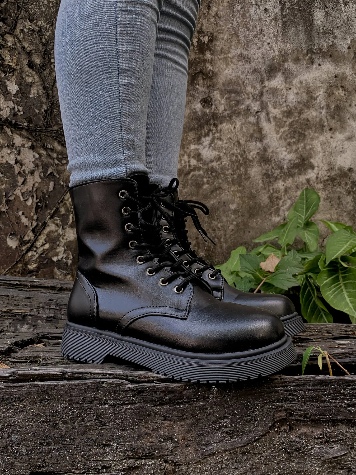 Classic Martin Boot - Black