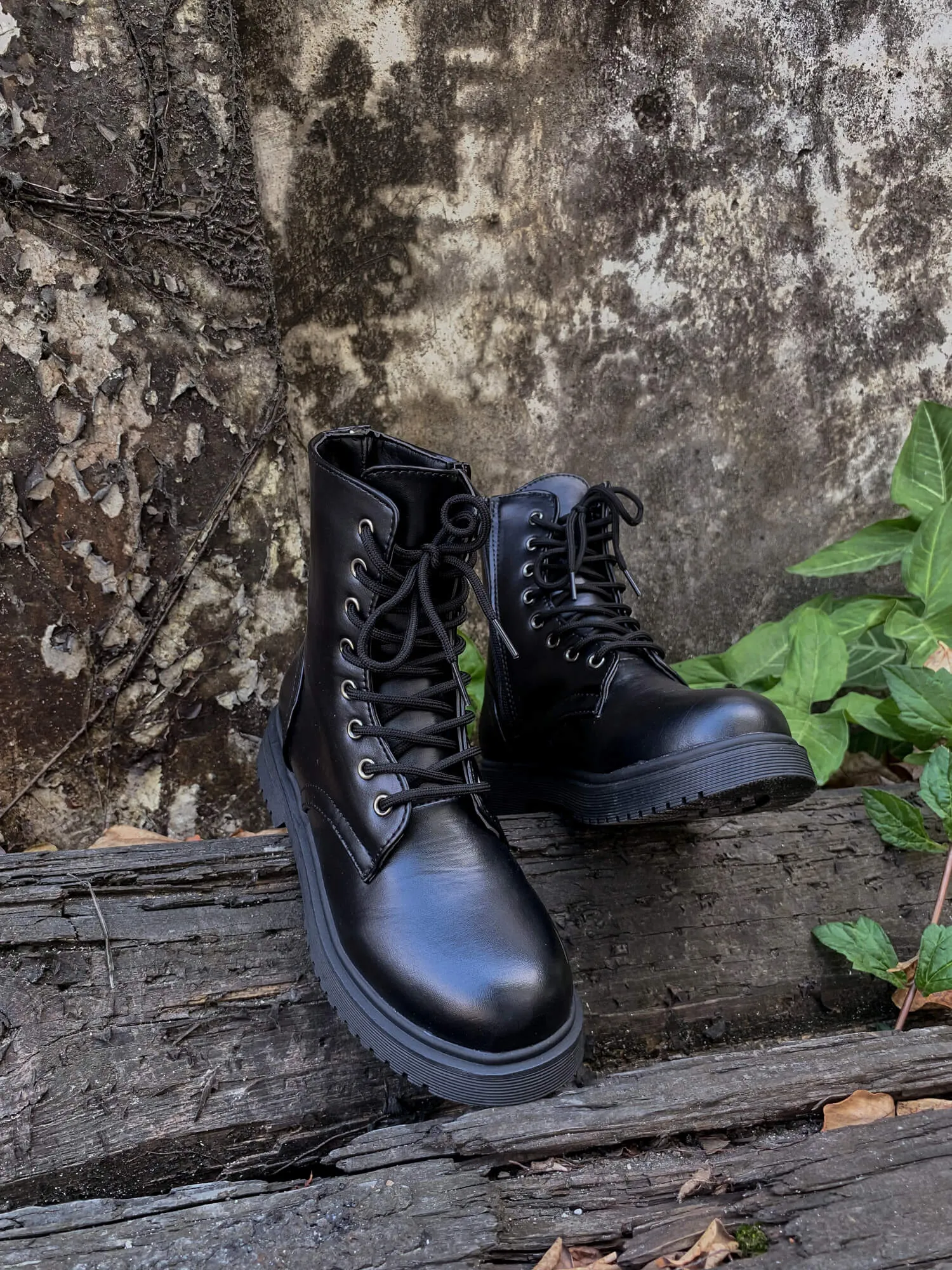 Classic Martin Boot - Black