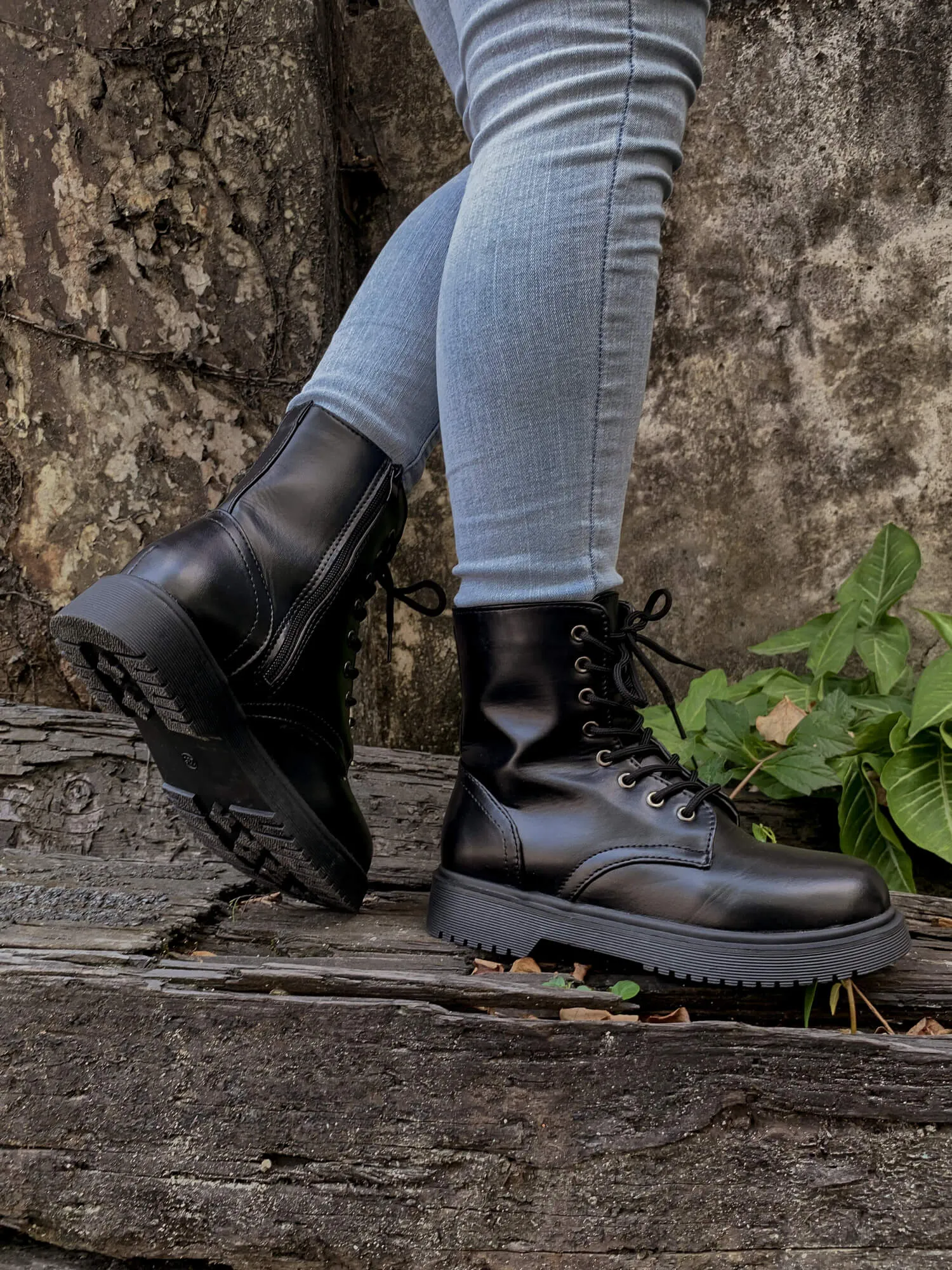 Classic Martin Boot - Black