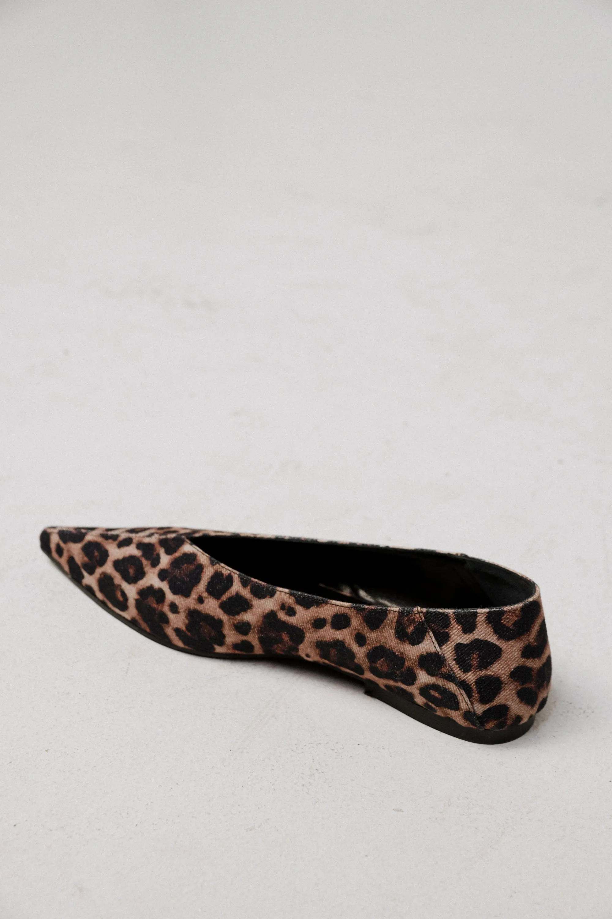 DNA No.26 Leopard Pointed Flats