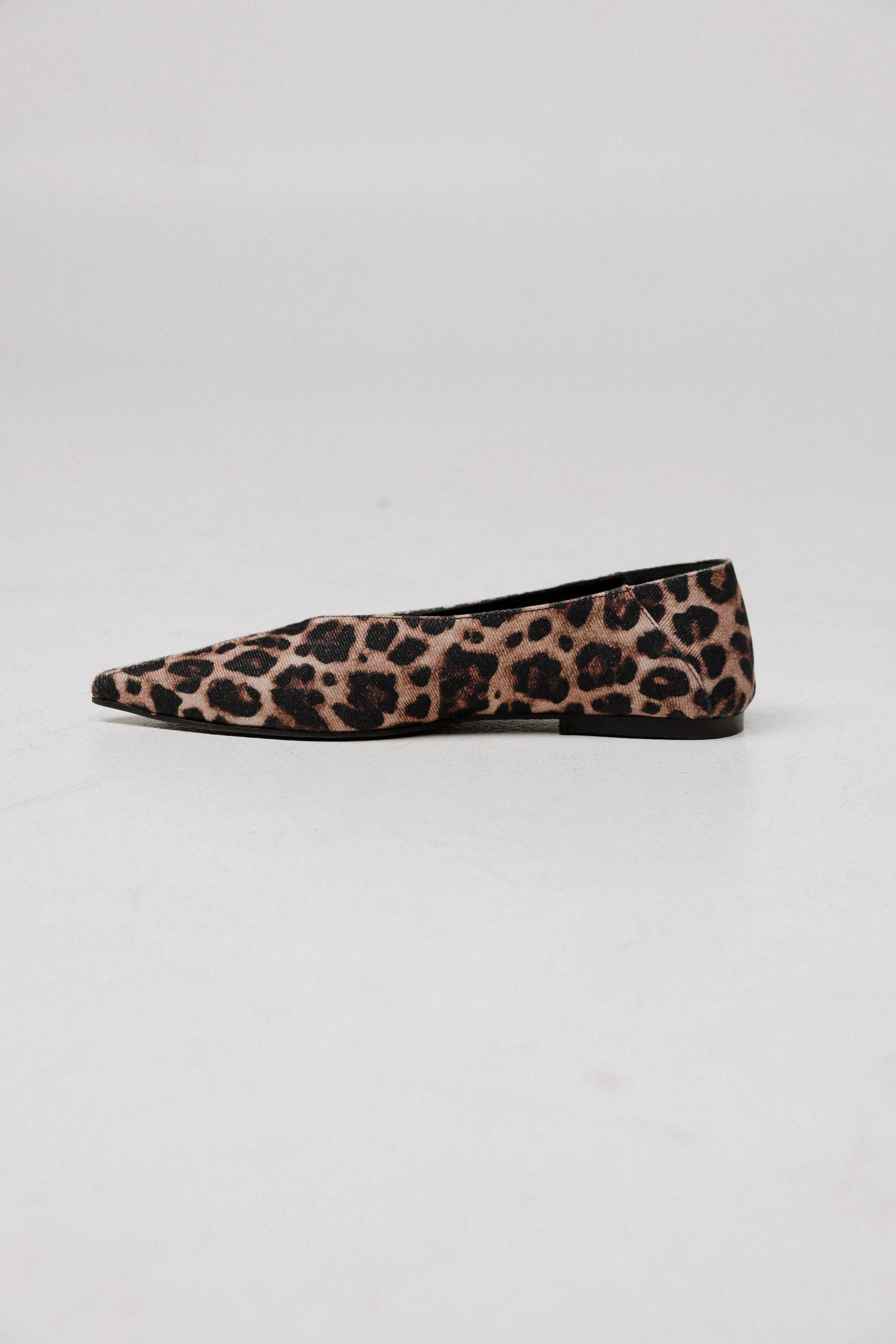 DNA No.26 Leopard Pointed Flats