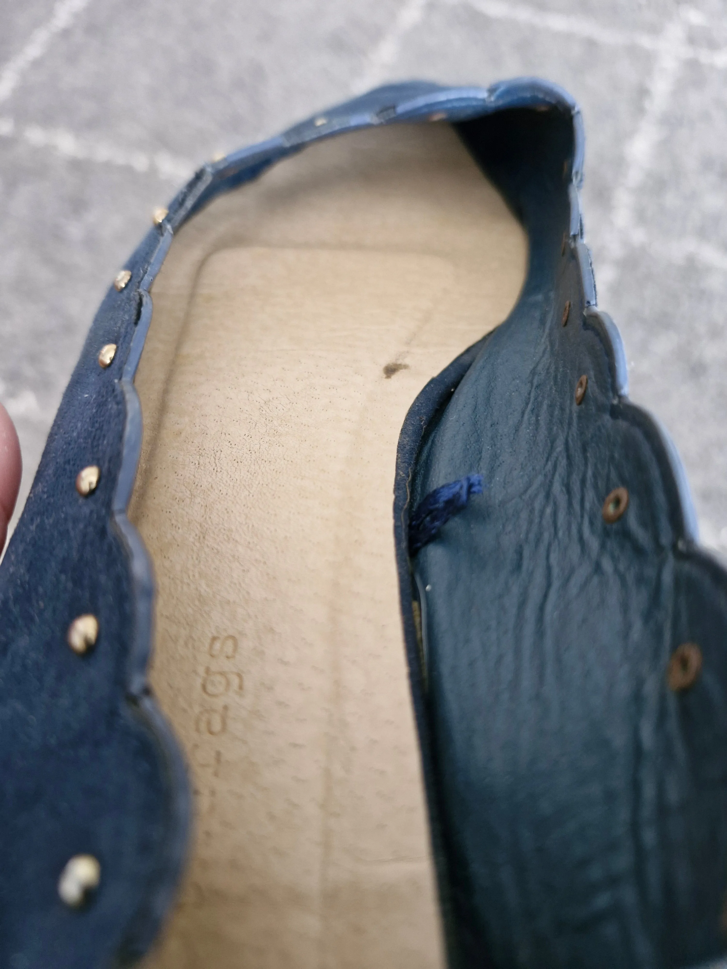 Flats / Heavily Worn / UK6