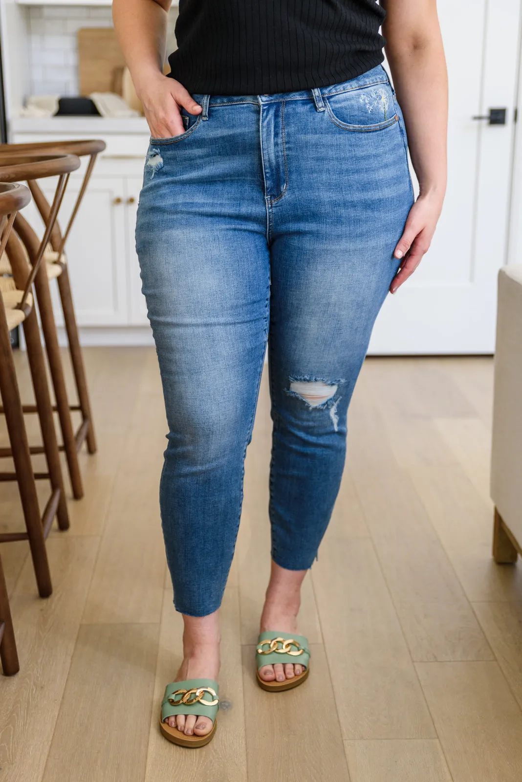 Hi-waisted Dandelion Embroidery Skinny by Judy Blue