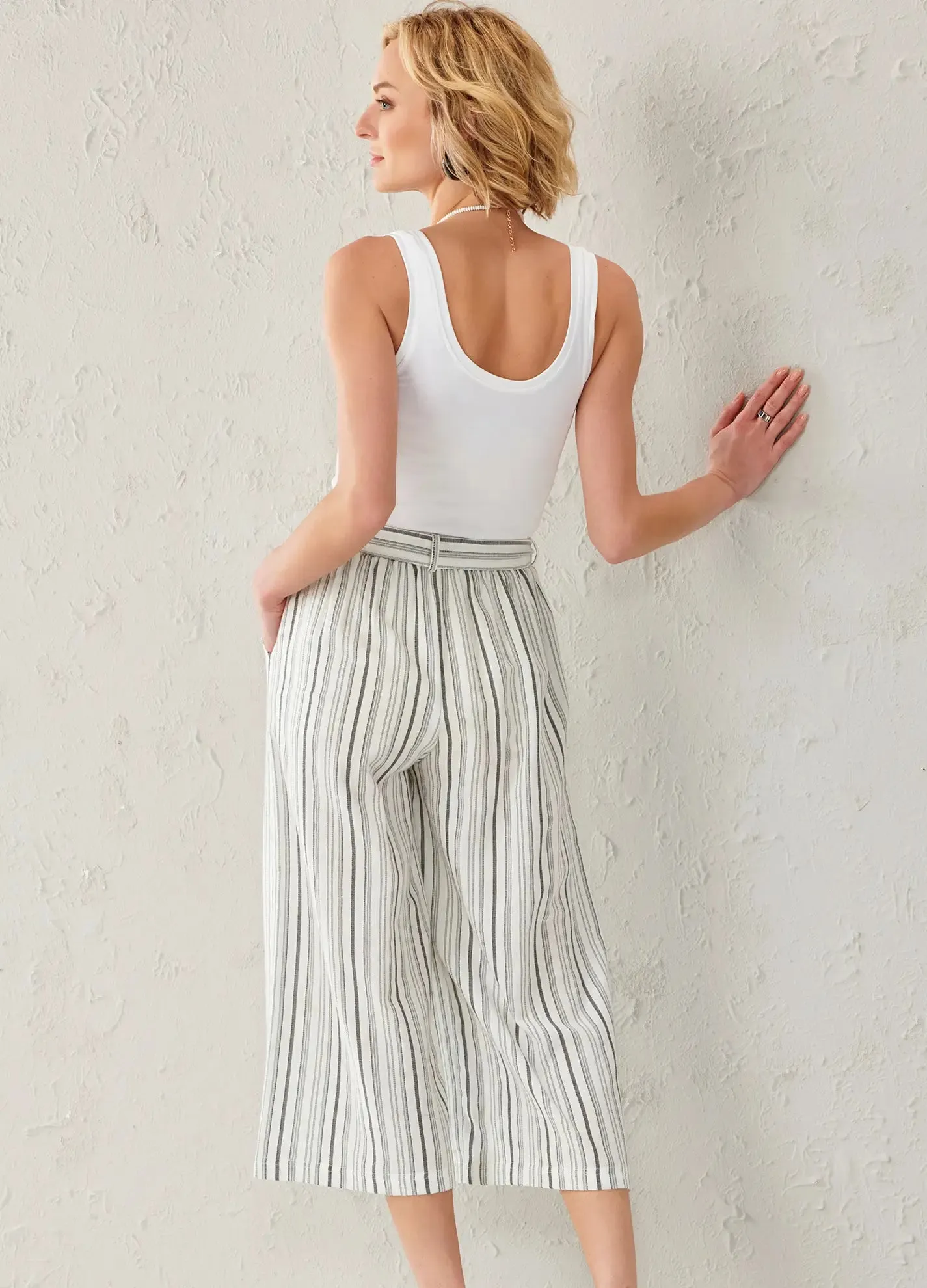 Isla Wide-Leg Cropped Cotton Pant