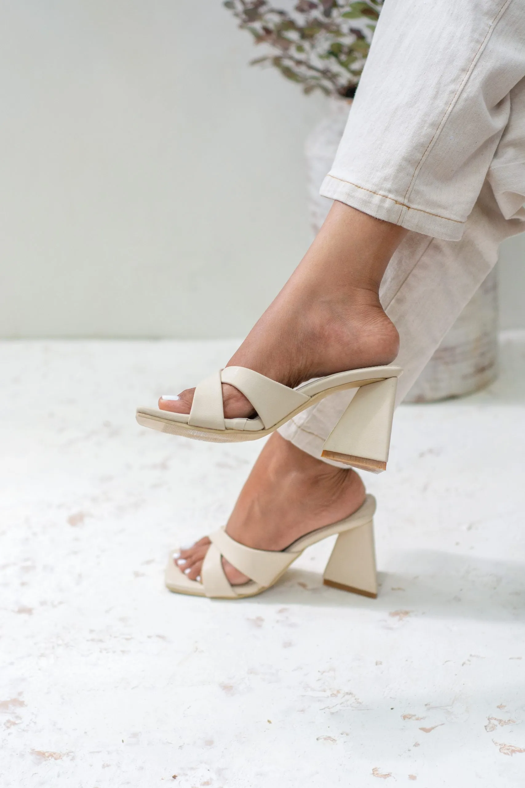 Lea Crossover Triangle Heels