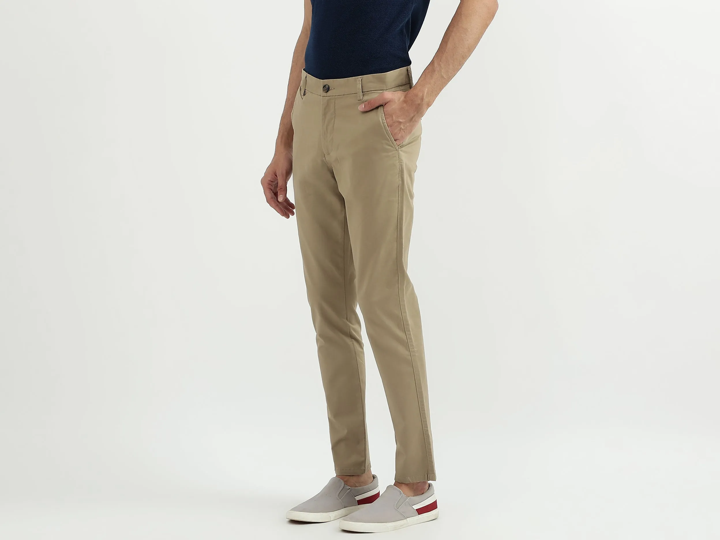 Men Solid Slim Fit Trouser