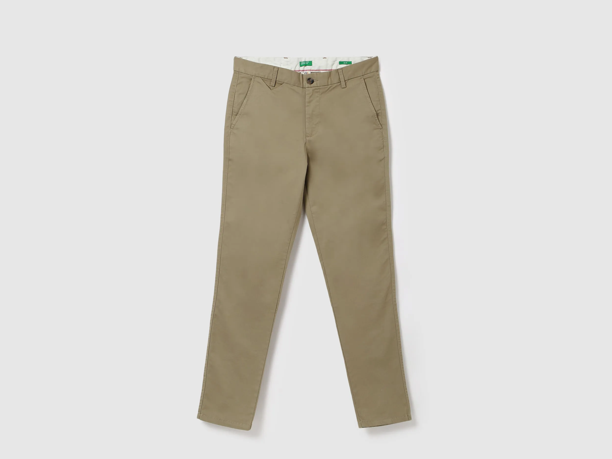 Men Solid Slim Fit Trouser