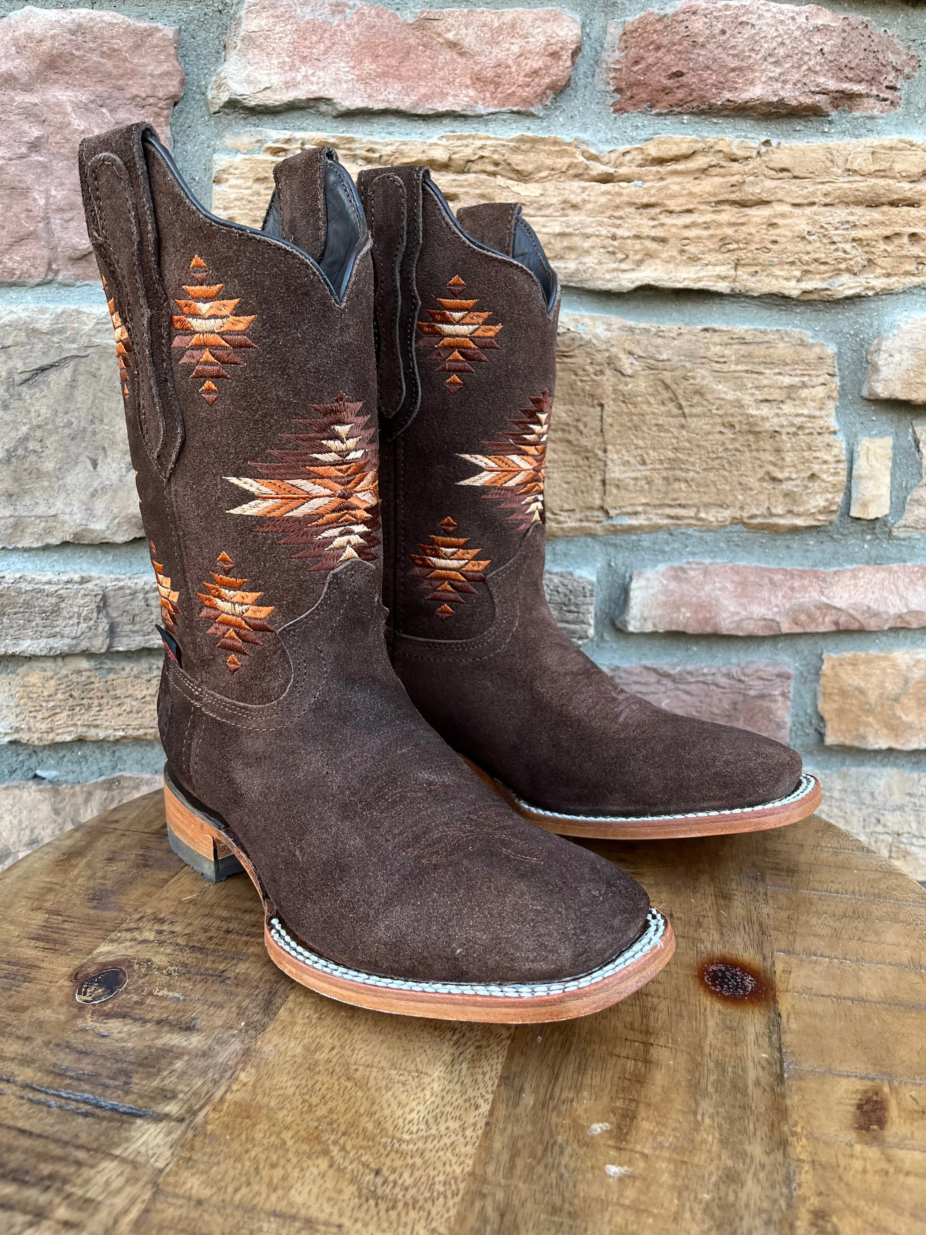 Men’s Artillero Brown Suede Wide Square Toe Boots