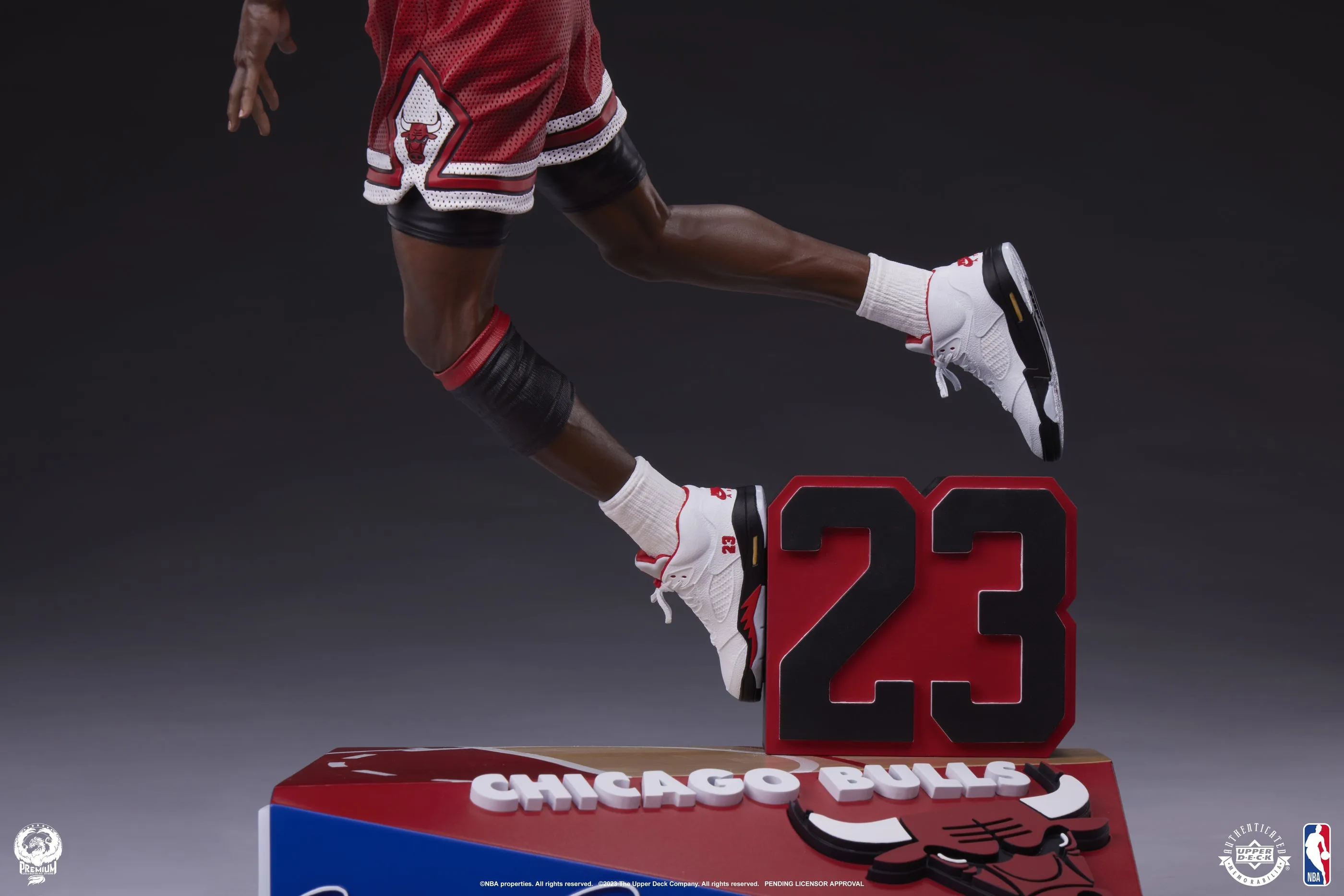 Michael Jordan 1/4 Scale Statue Pre-order