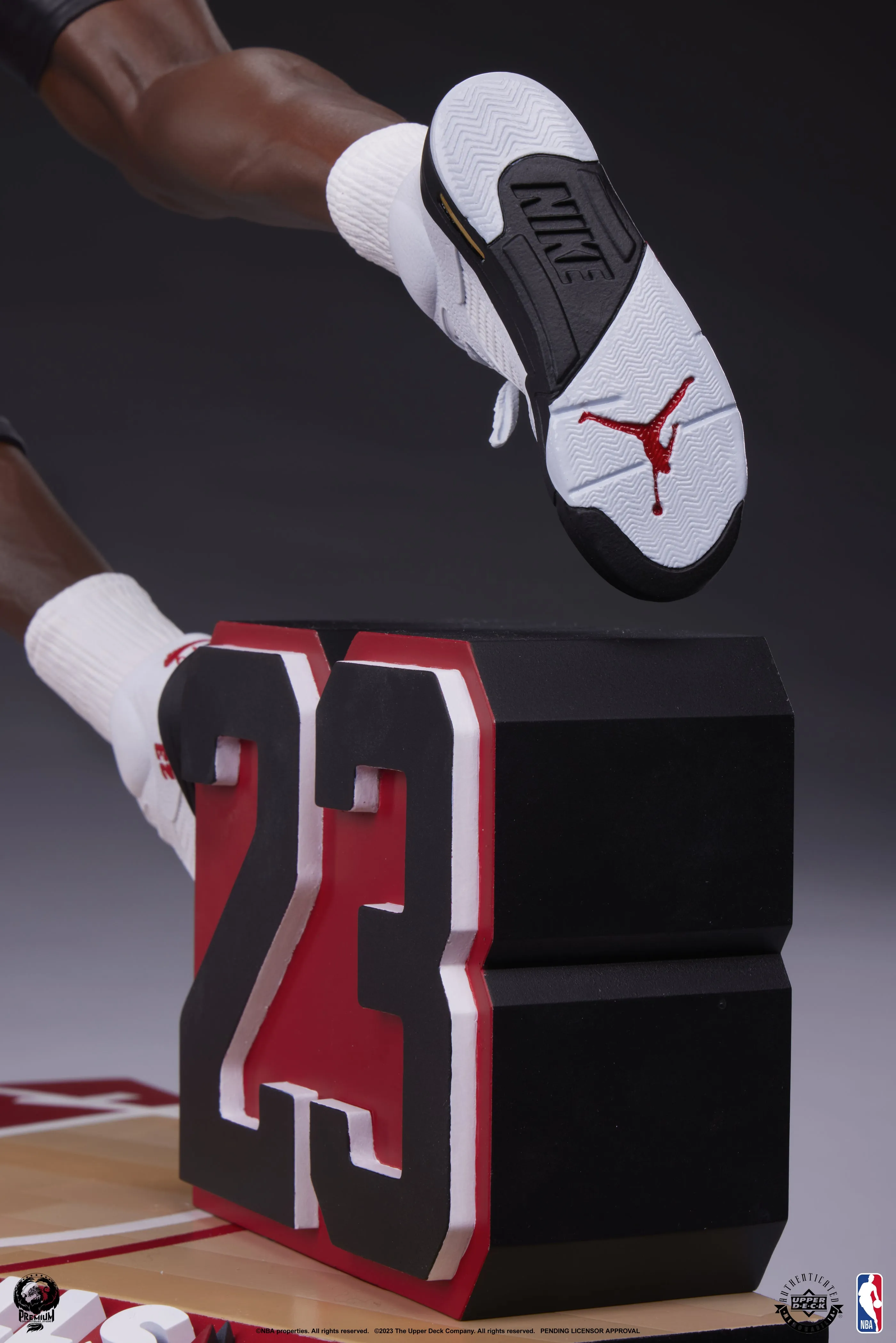 Michael Jordan 1/4 Scale Statue Pre-order