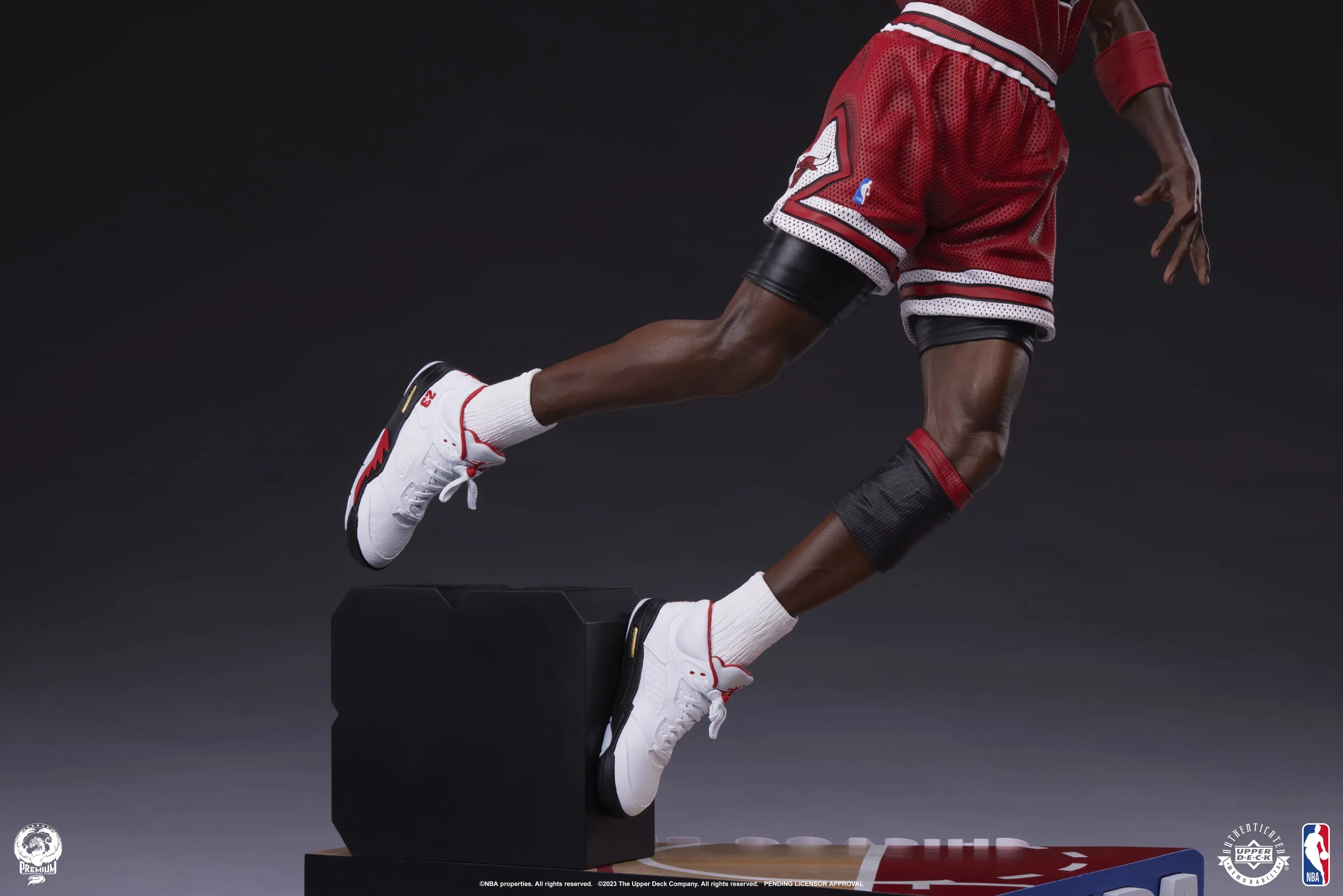 Michael Jordan 1/4 Scale Statue Pre-order