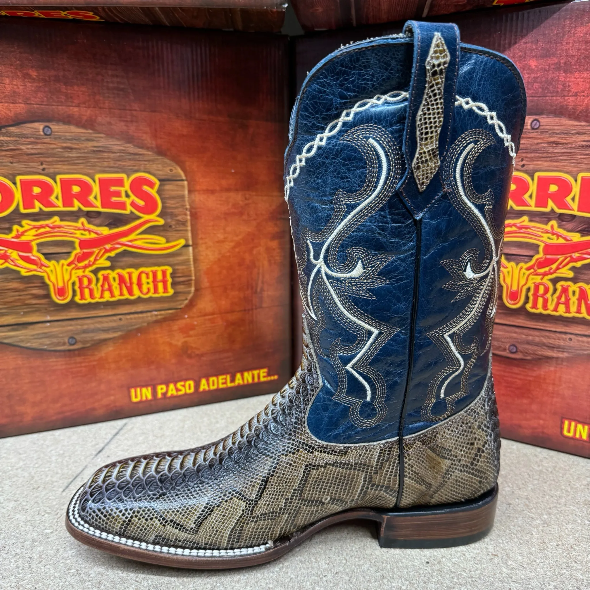 MIDNIGHT SERPENT TORRES BOOTS