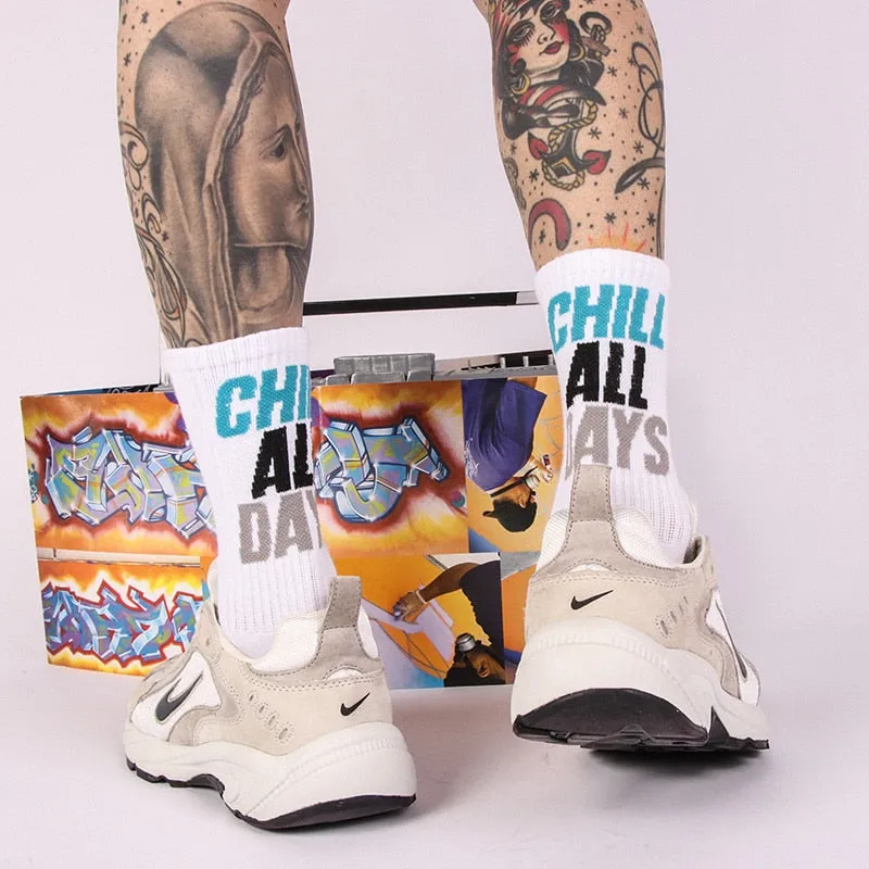 "CHILL ALL DAYS" Chaussettes Montantes Streetwear - URB1™