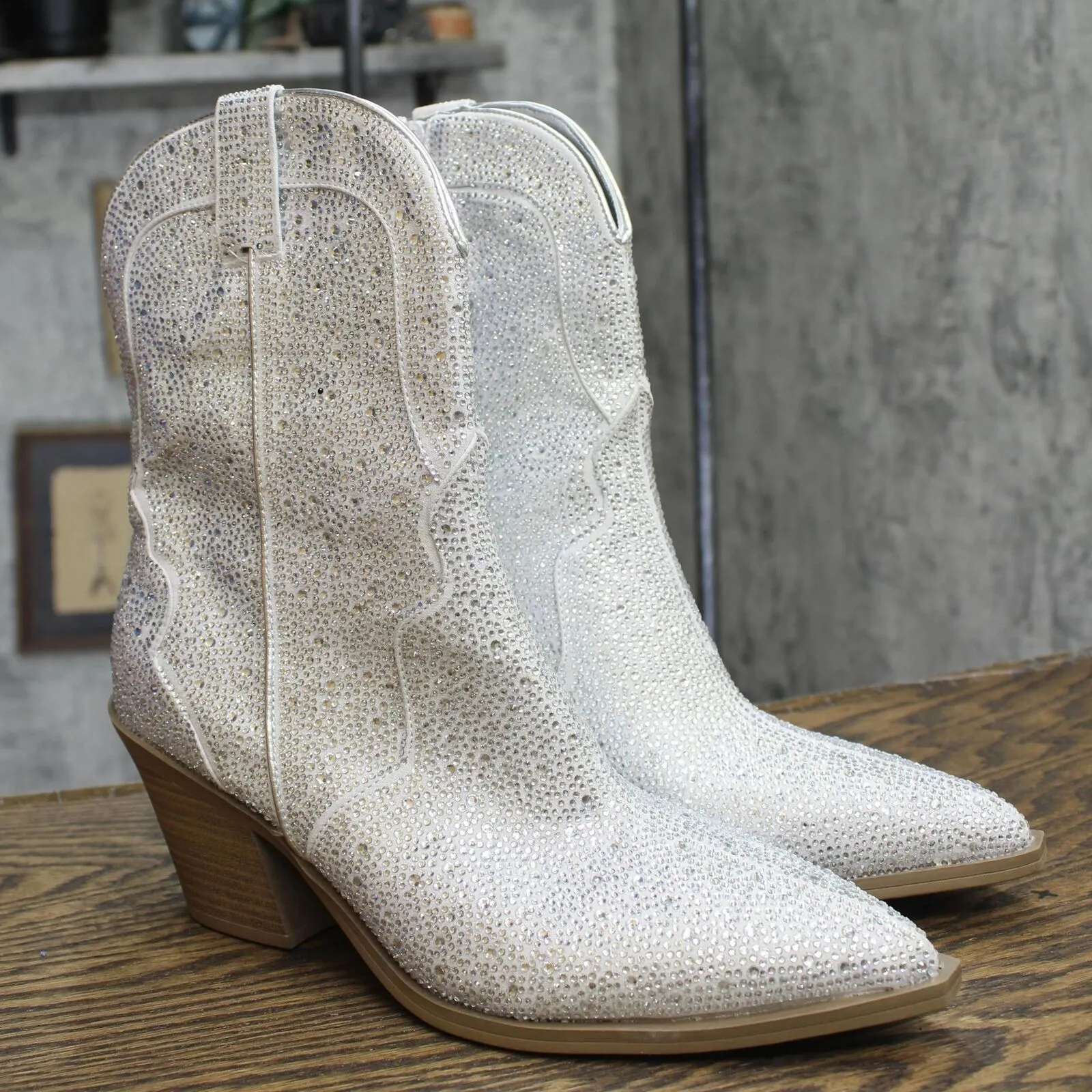 Universal Thread Womens Jacey Rhinestone Western Ankle Boots Silver Gray 10