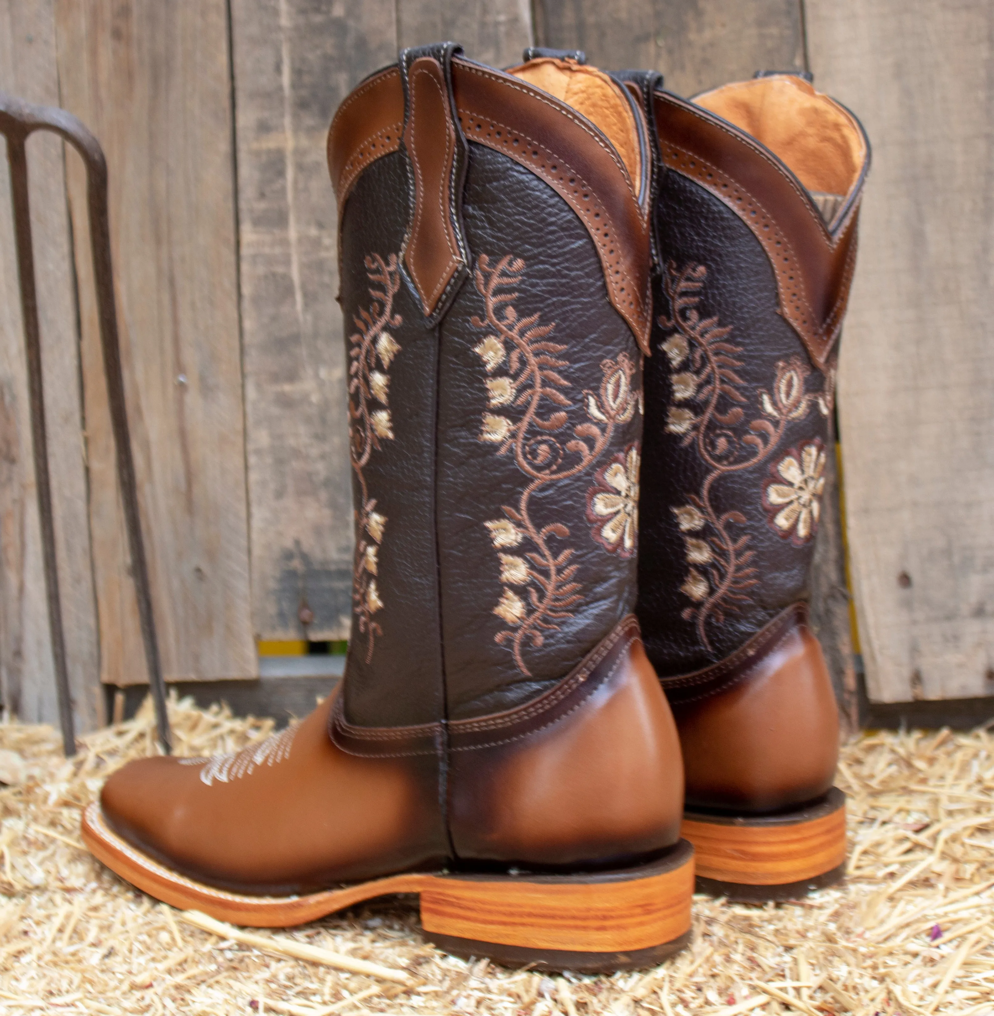 WOMENS LEATHER EMBROIDERED RUSTIC SQUARE TOE RODEO COWGIRL BOOTS